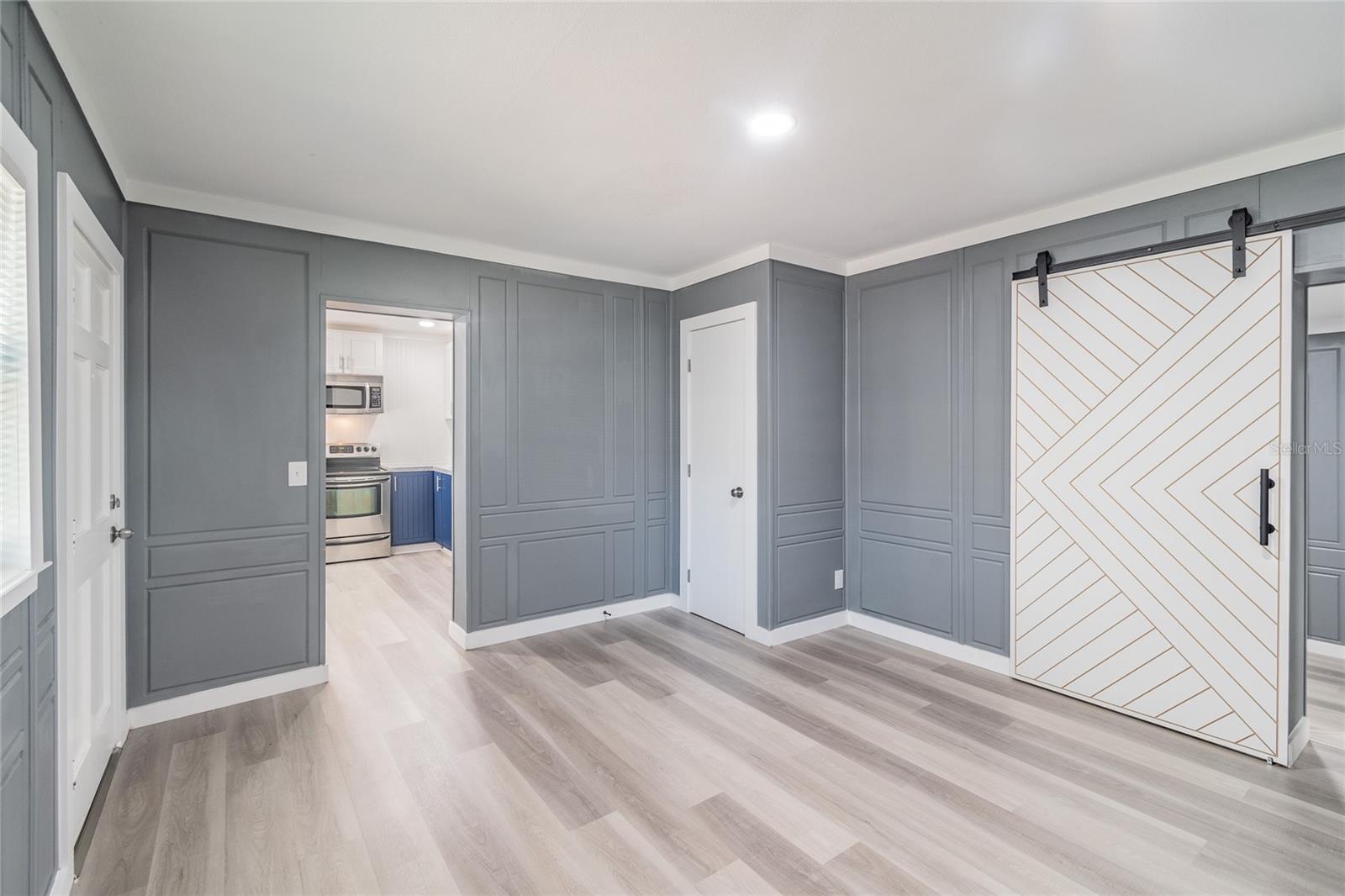 Image 11 of 11 For 2219 24th Avenue S 2