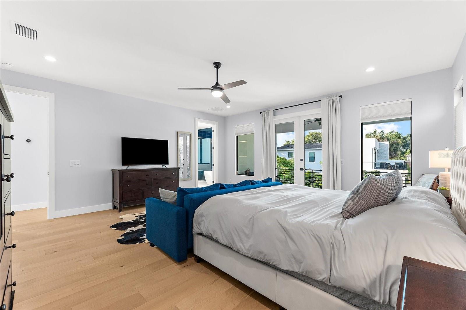 Image 36 of 86 For 2707 Ridgewood Avenue