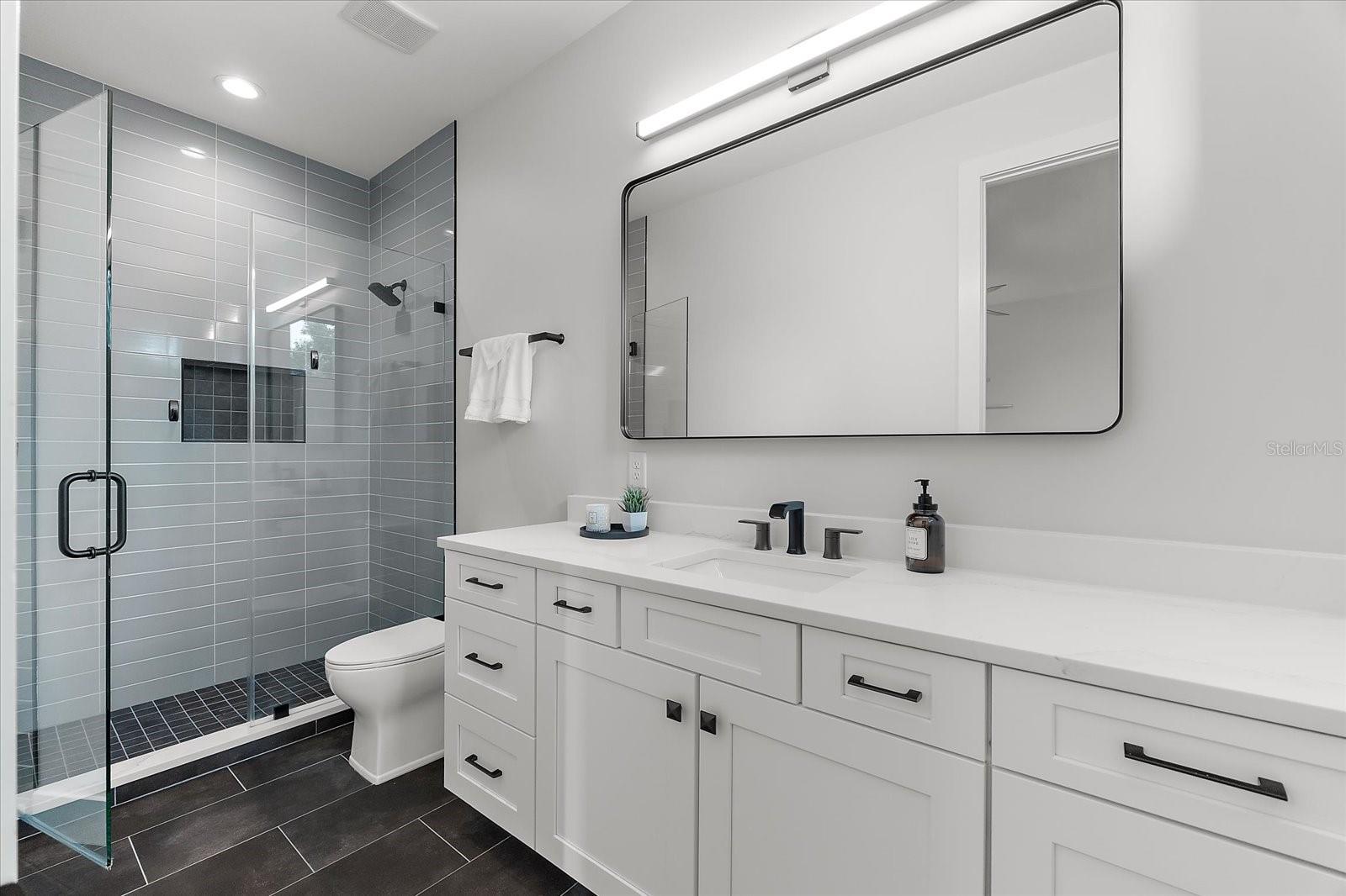 Image 46 of 86 For 2707 Ridgewood Avenue