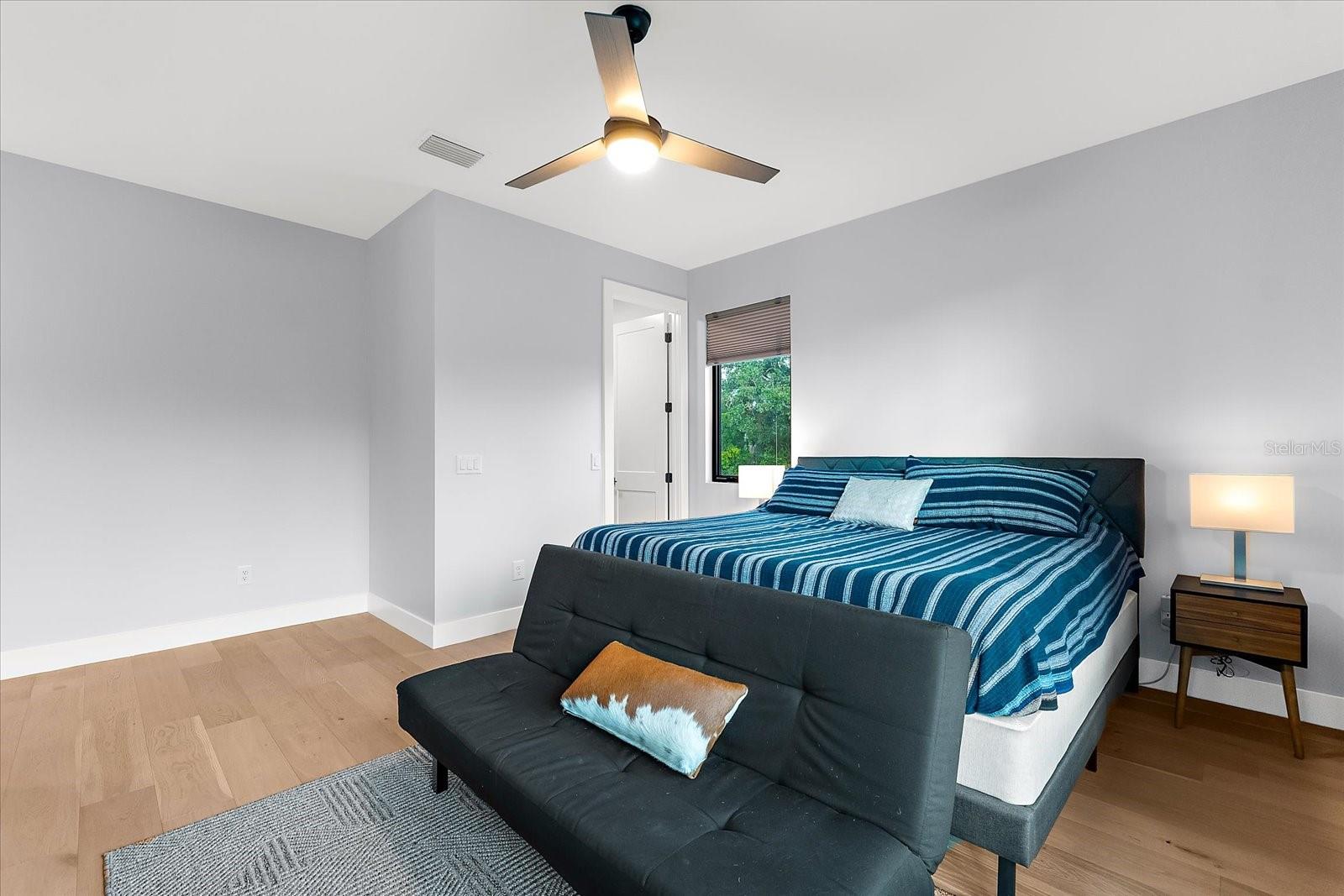 Image 48 of 86 For 2707 Ridgewood Avenue