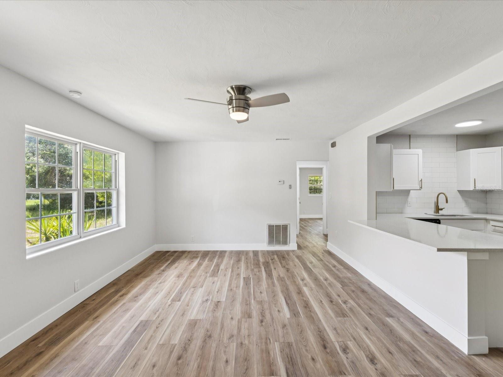Image 4 of 39 For 1843 Berg Road