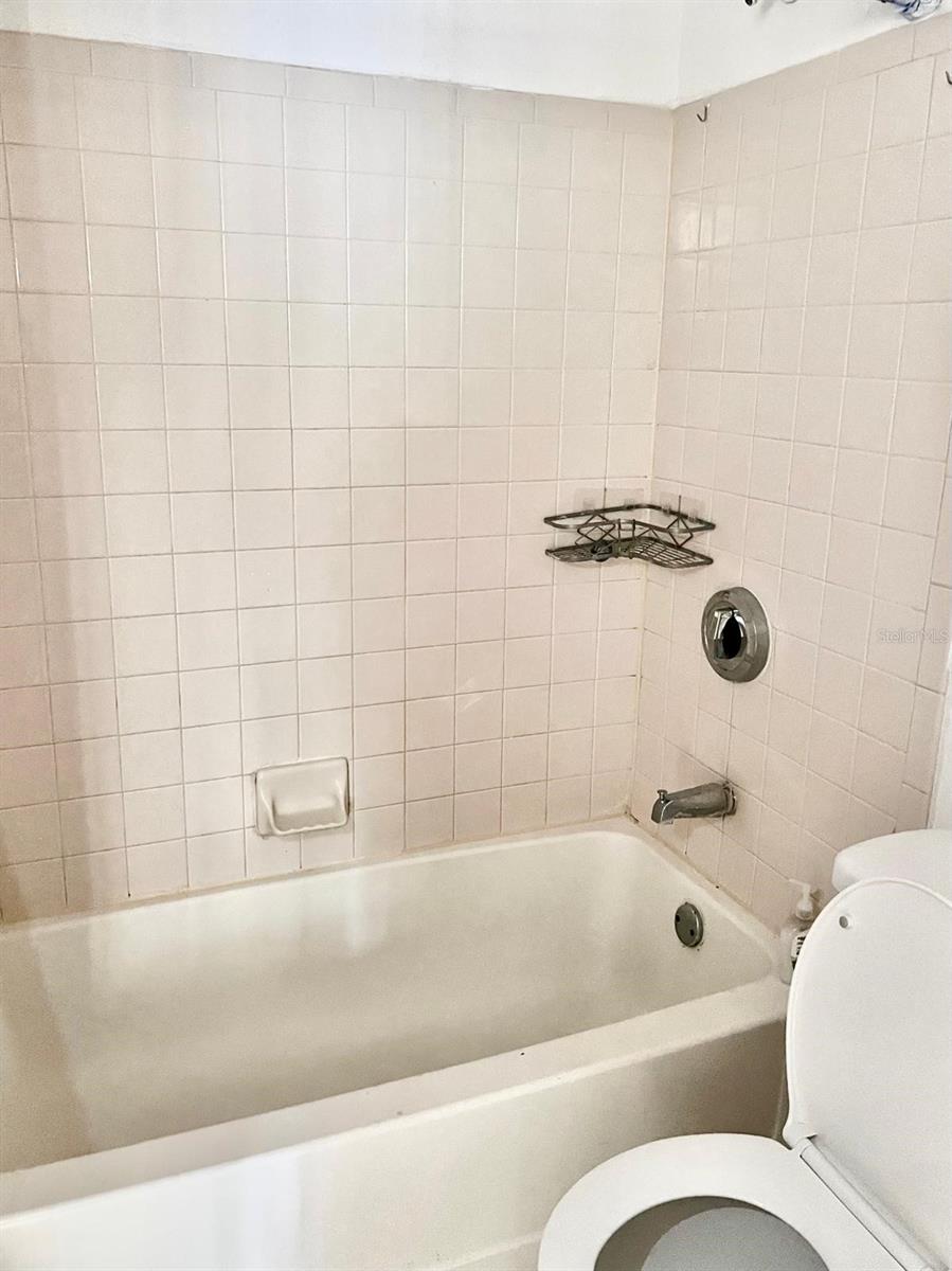Listing photo id 8 for 9481 Highland Oak Drive 1101