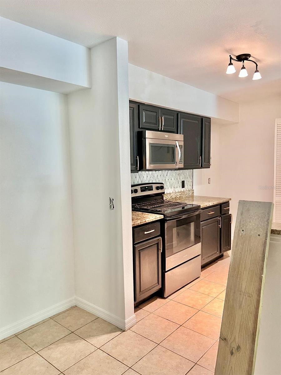 Listing photo id 9 for 9481 Highland Oak Drive 1101