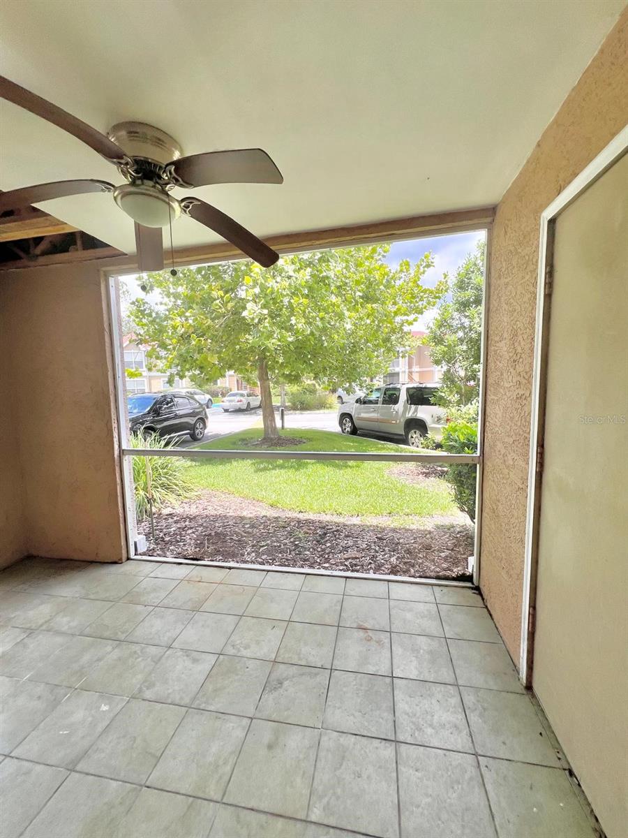 Listing photo id 19 for 9481 Highland Oak Drive 1101