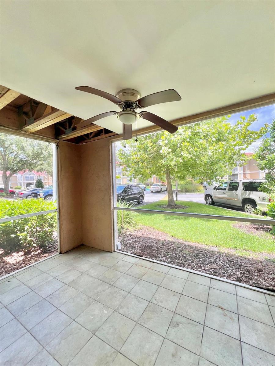 Listing photo id 20 for 9481 Highland Oak Drive 1101