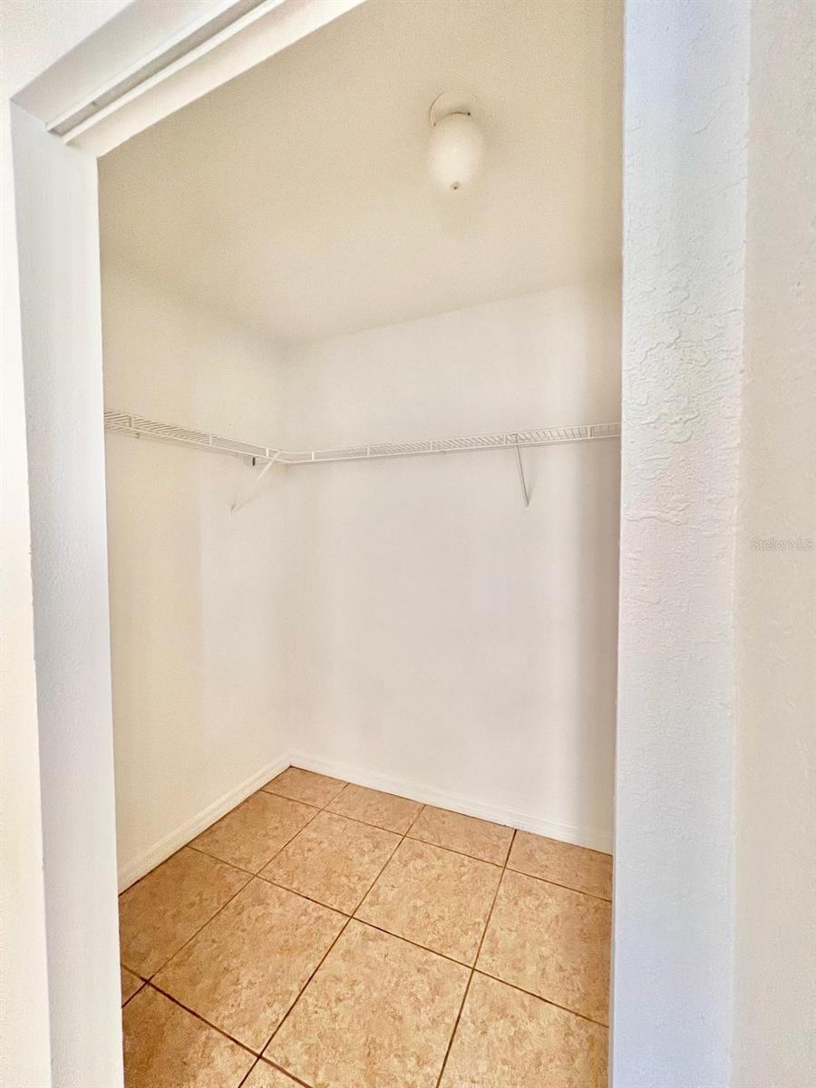 Listing photo id 5 for 9481 Highland Oak Drive 1101
