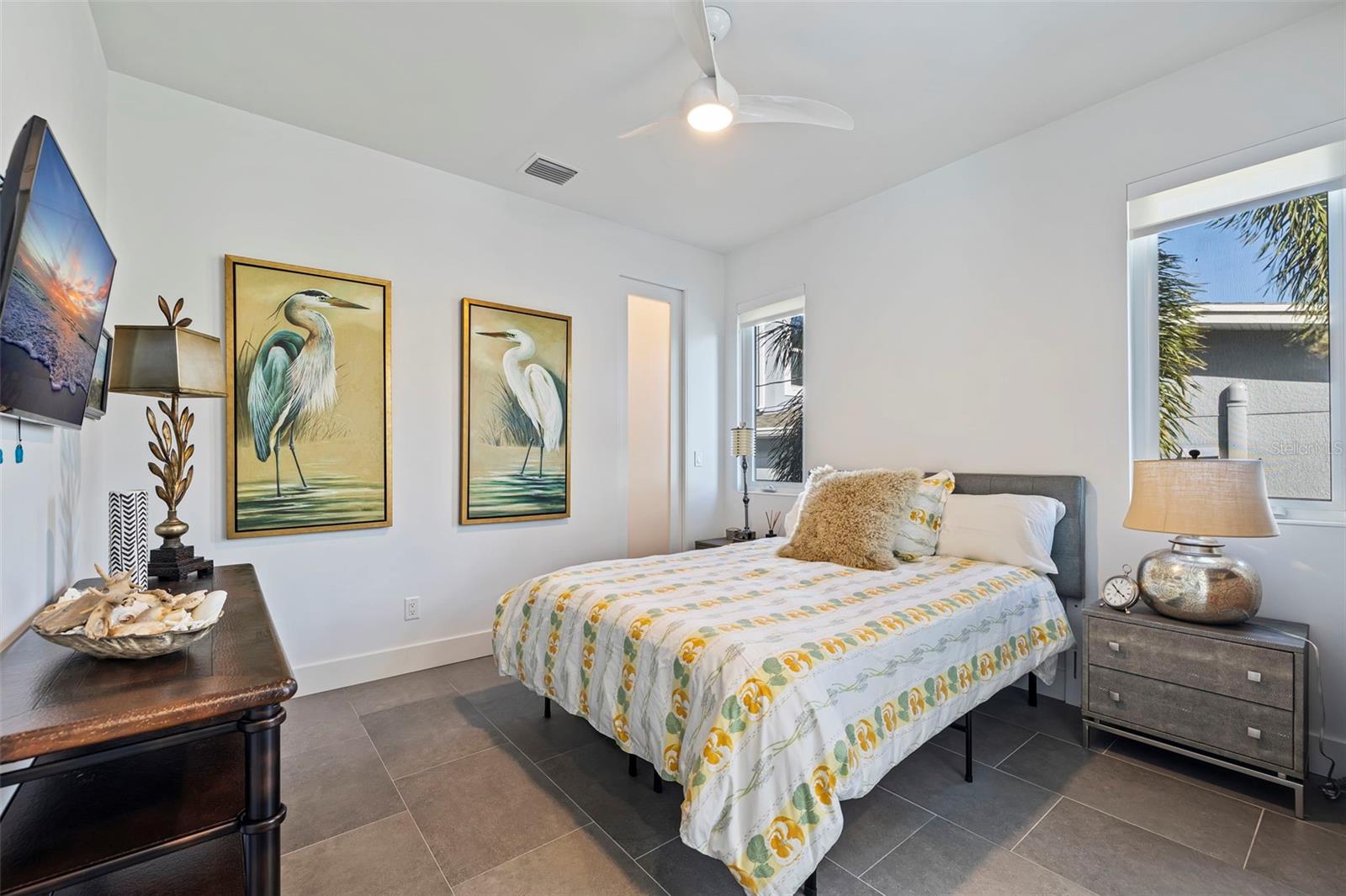 Image 15 of 42 For 827 Placido Way Ne