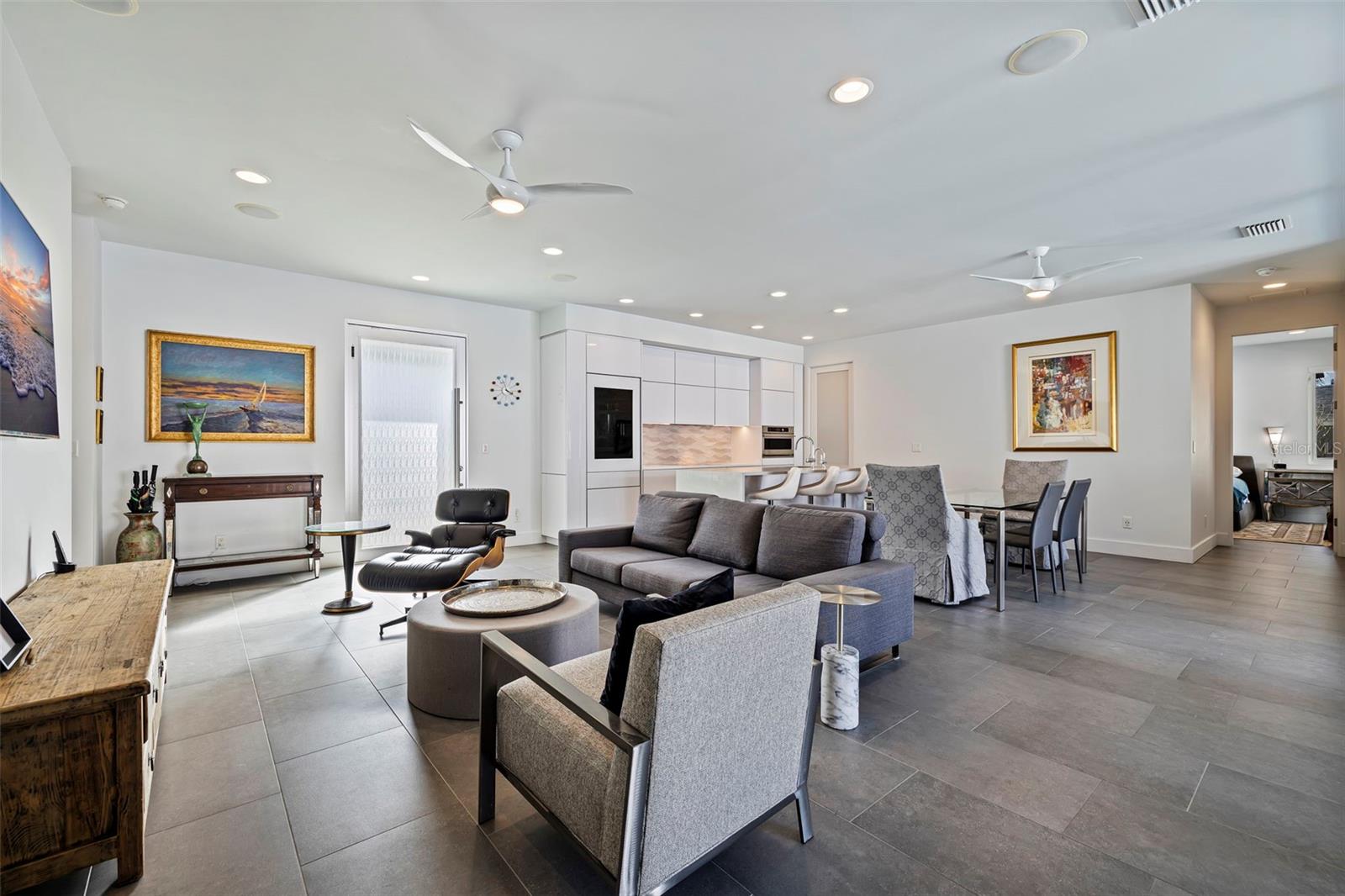 Image 6 of 42 For 827 Placido Way Ne