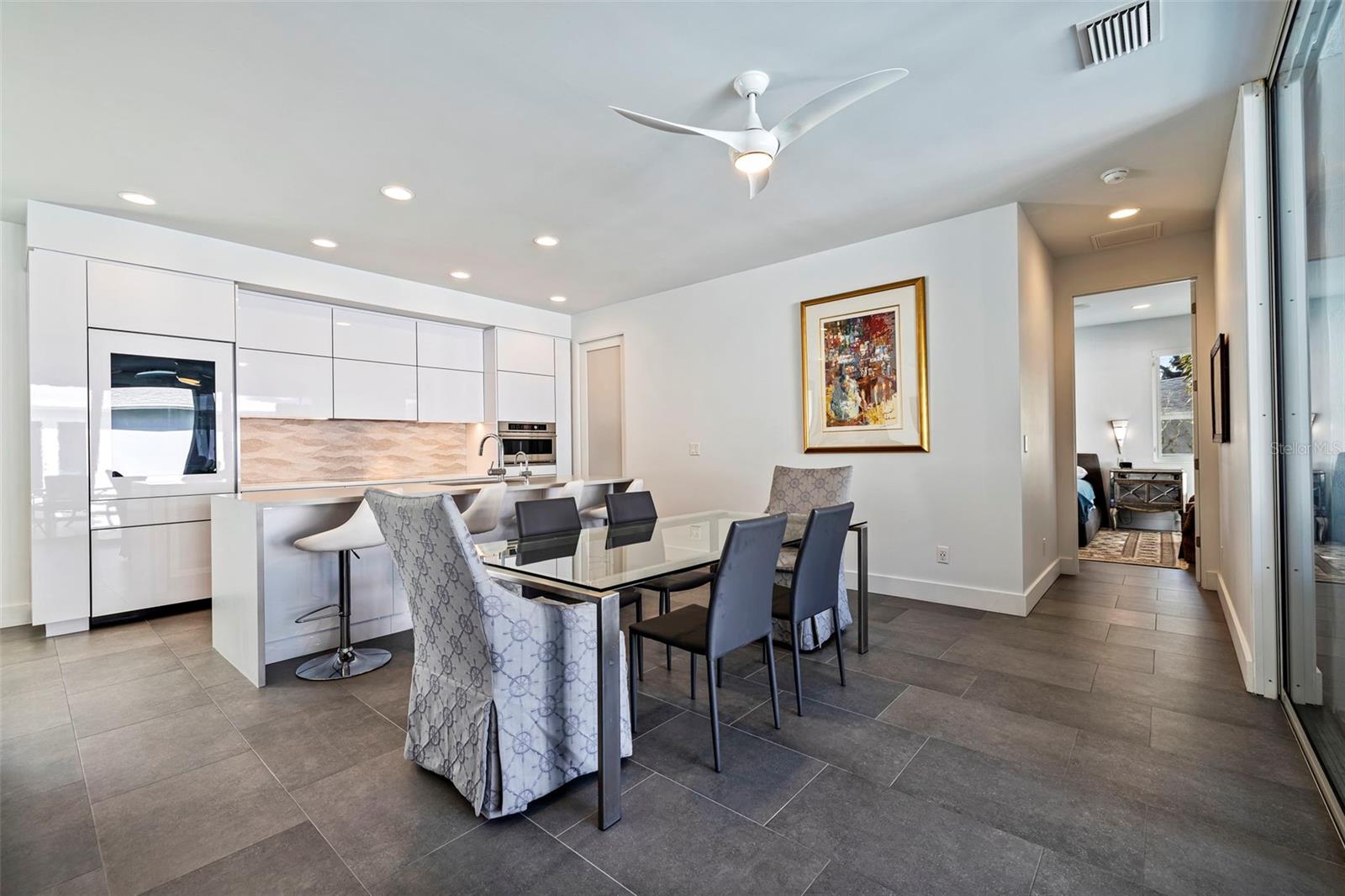 Image 8 of 42 For 827 Placido Way Ne