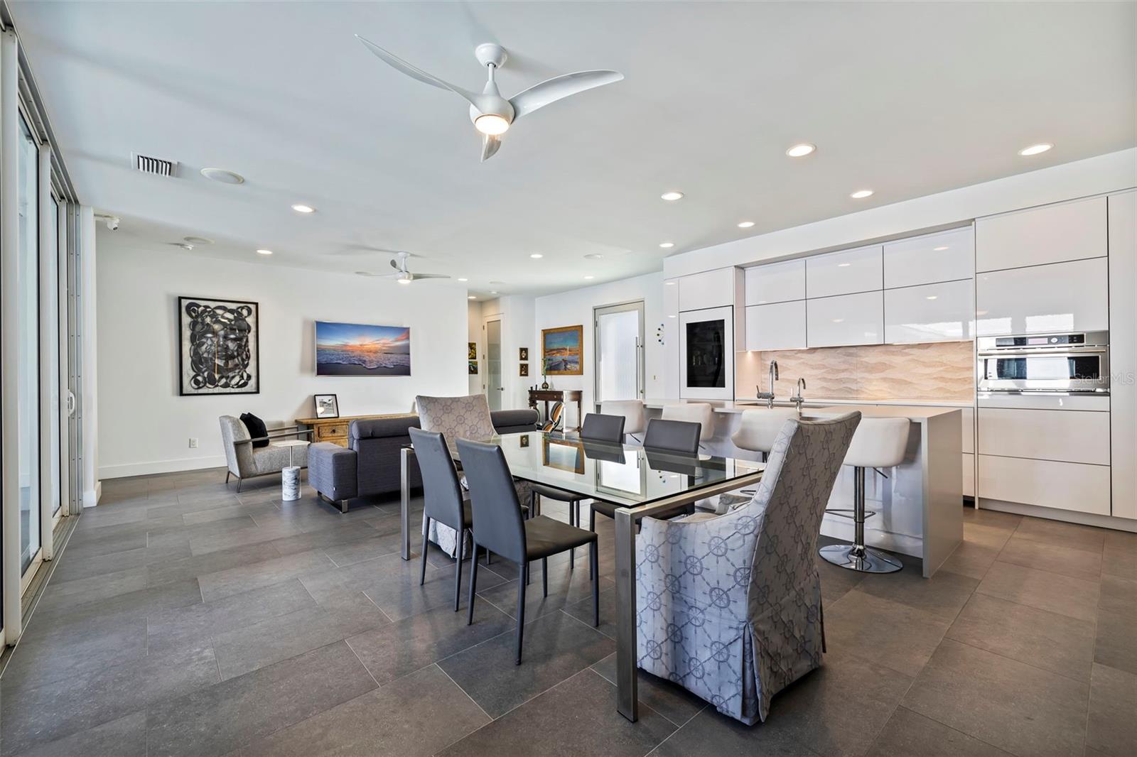 Image 9 of 42 For 827 Placido Way Ne
