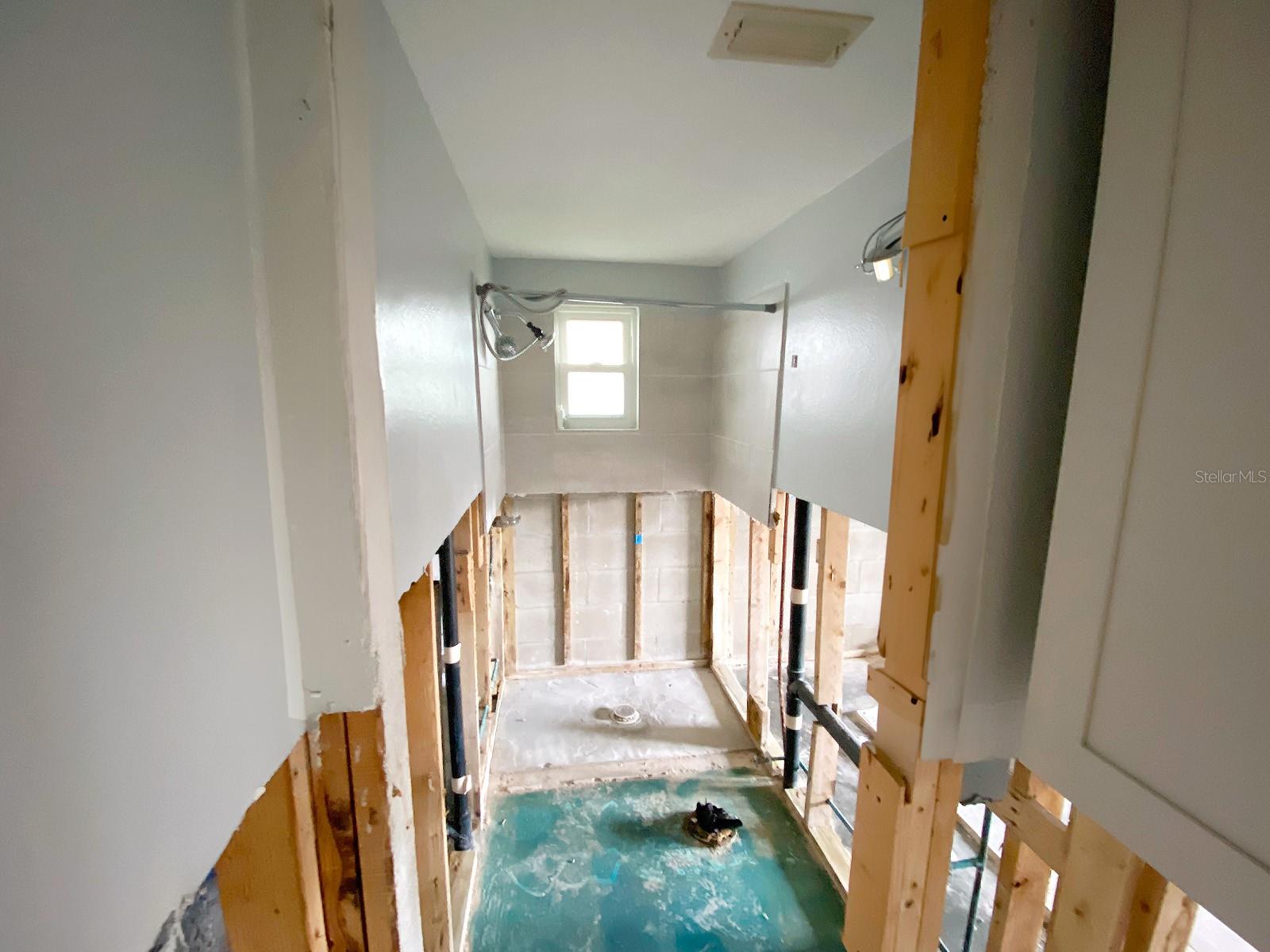 Image 8 of 16 For 13931 King Avenue