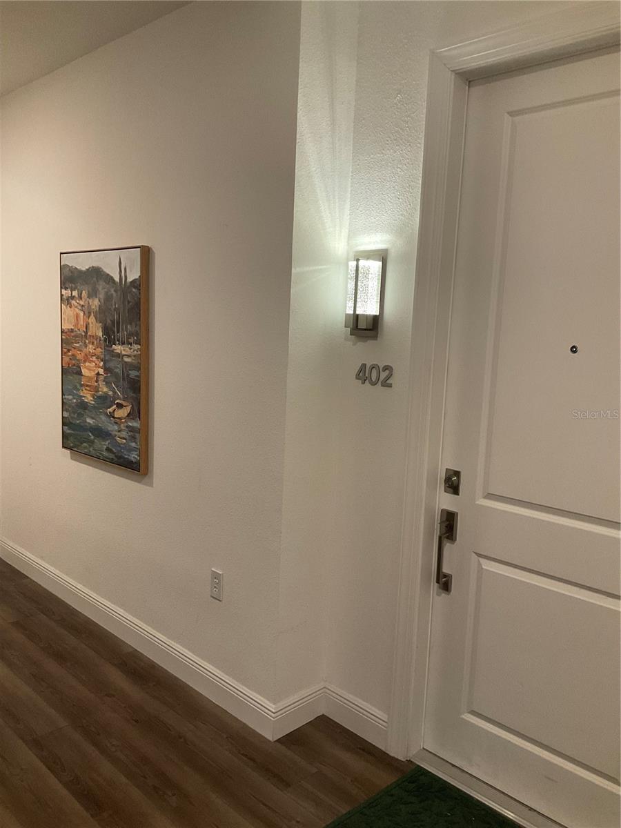 Image 6 of 68 For 644 3rd Avenue S 402