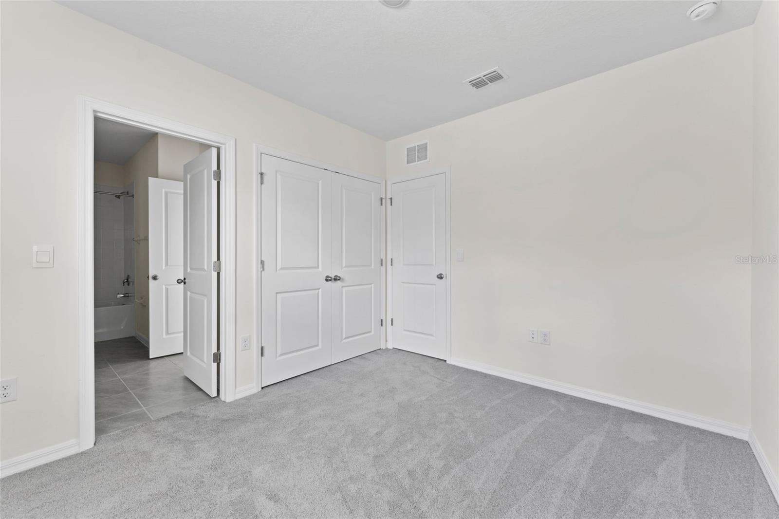 Image 22 of 35 For 11082 Crescent Deer Drive