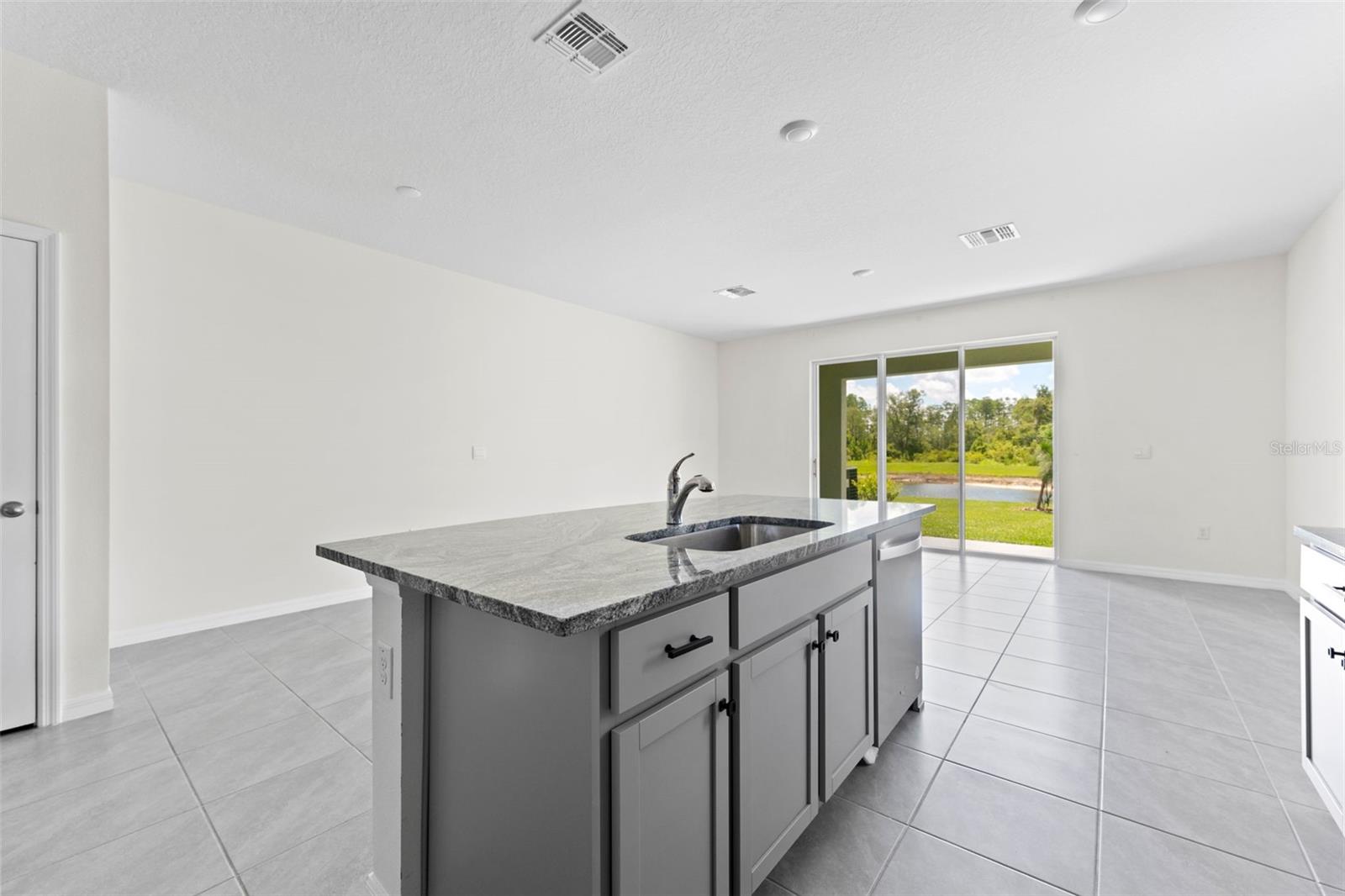 Image 8 of 35 For 11082 Crescent Deer Drive