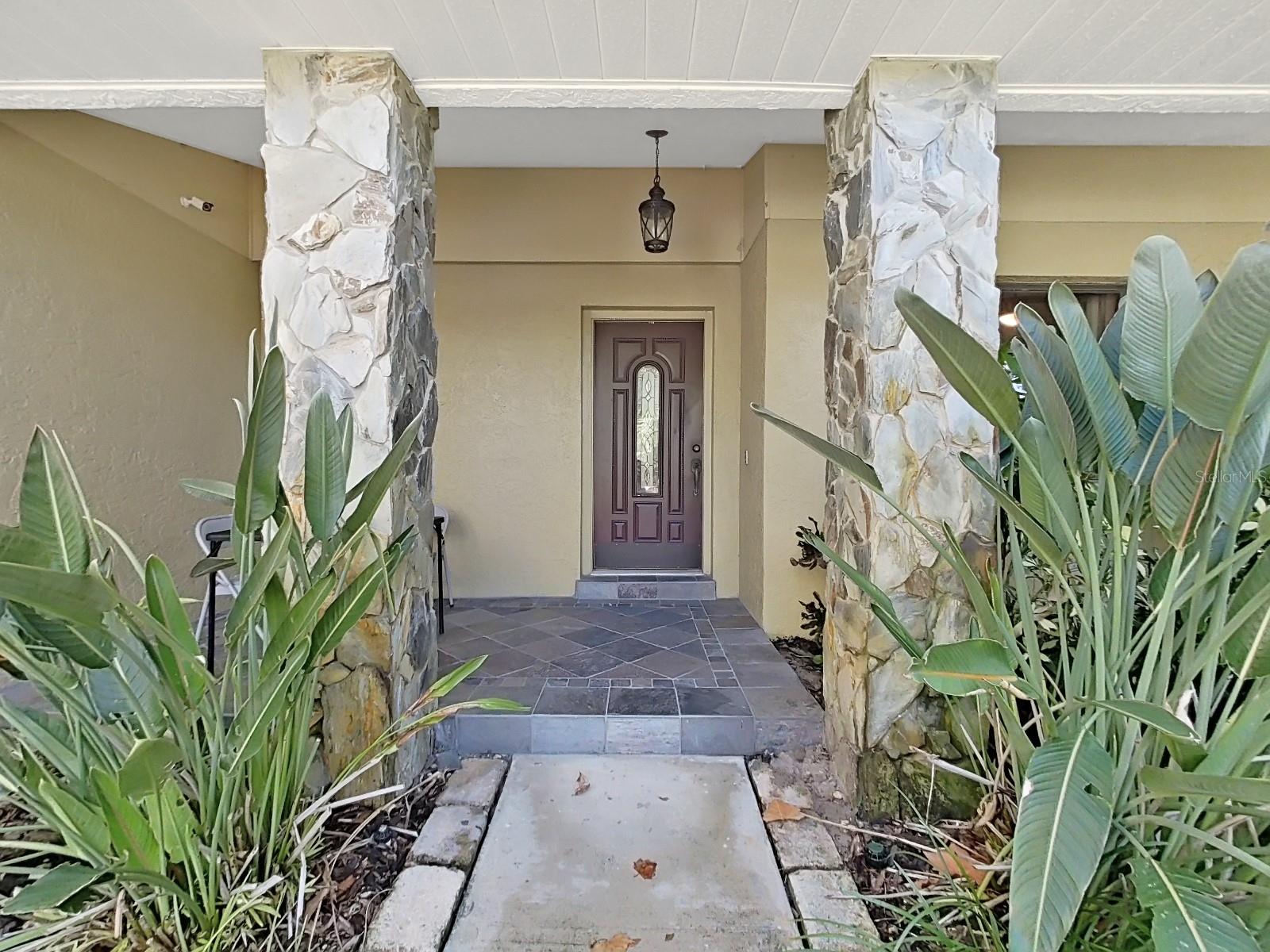 Image 3 of 53 For 852 Village Way