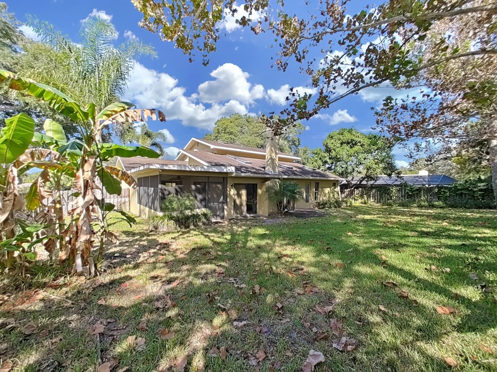Image 41 of 53 For 852 Village Way