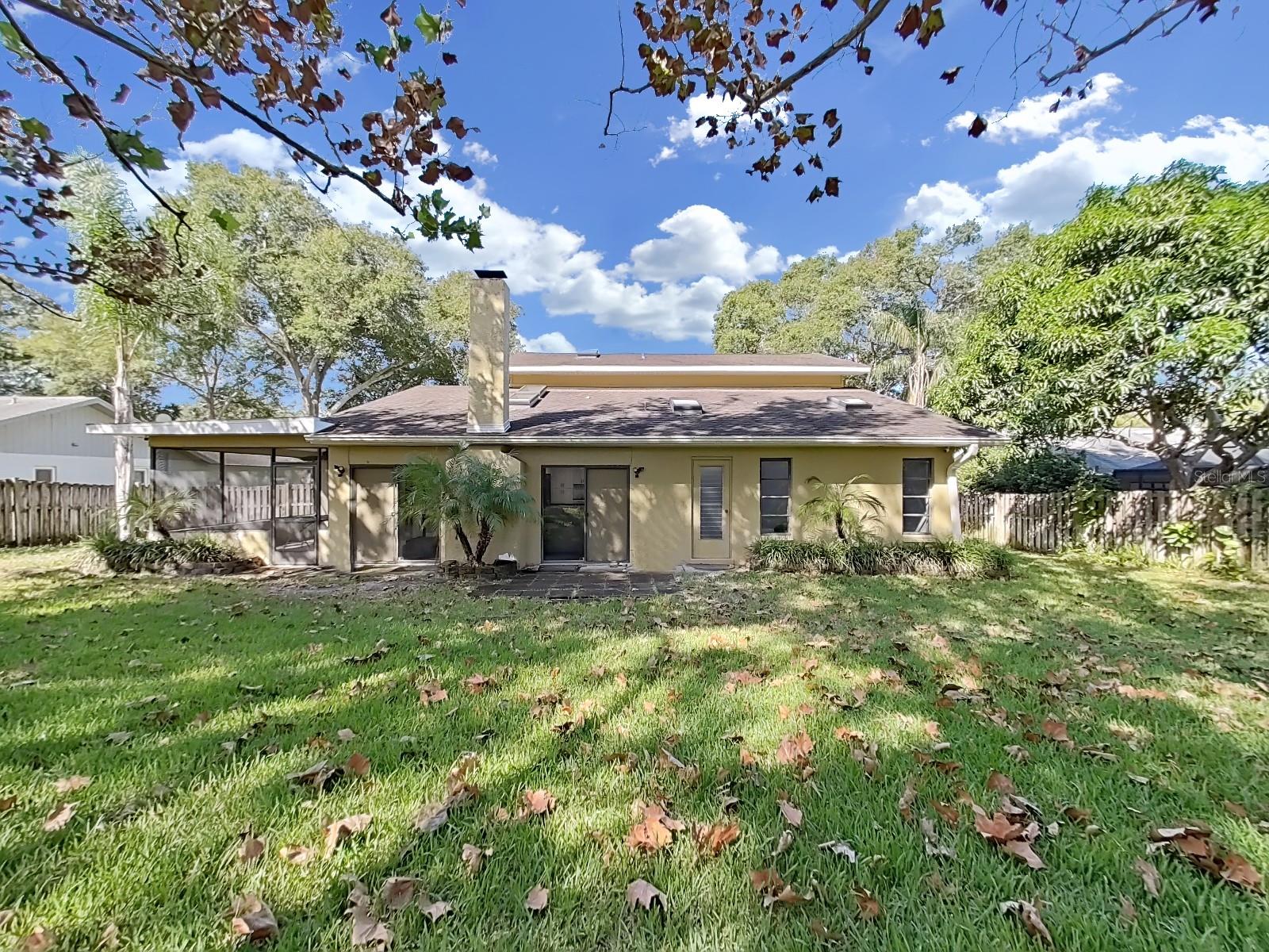 Image 42 of 53 For 852 Village Way