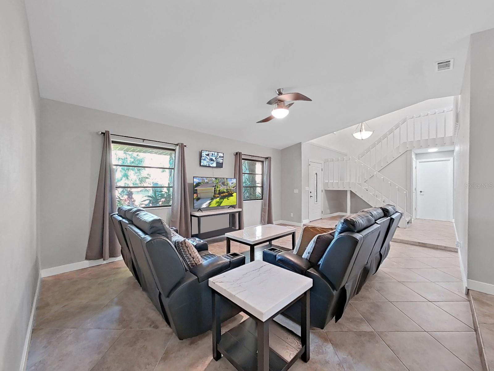 Image 8 of 53 For 852 Village Way