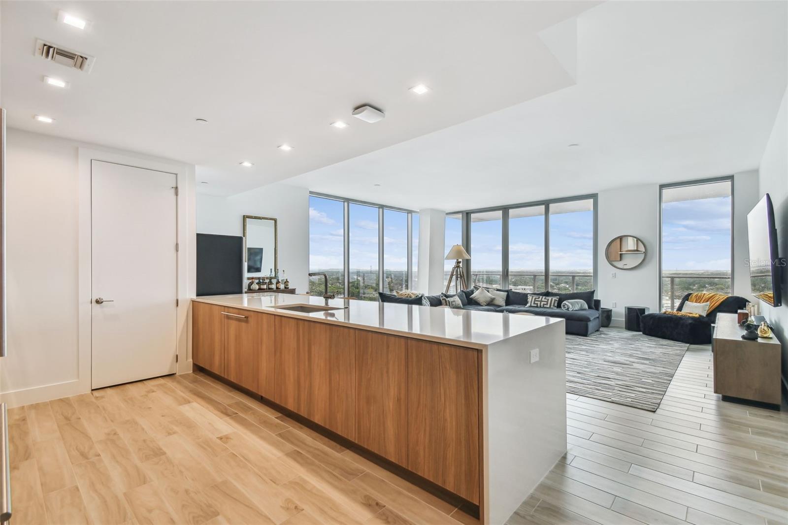 Image 12 of 98 For 5120 Marina Way 15005