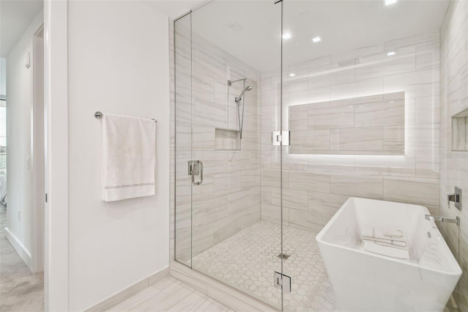 Image 36 of 98 For 5120 Marina Way 15005