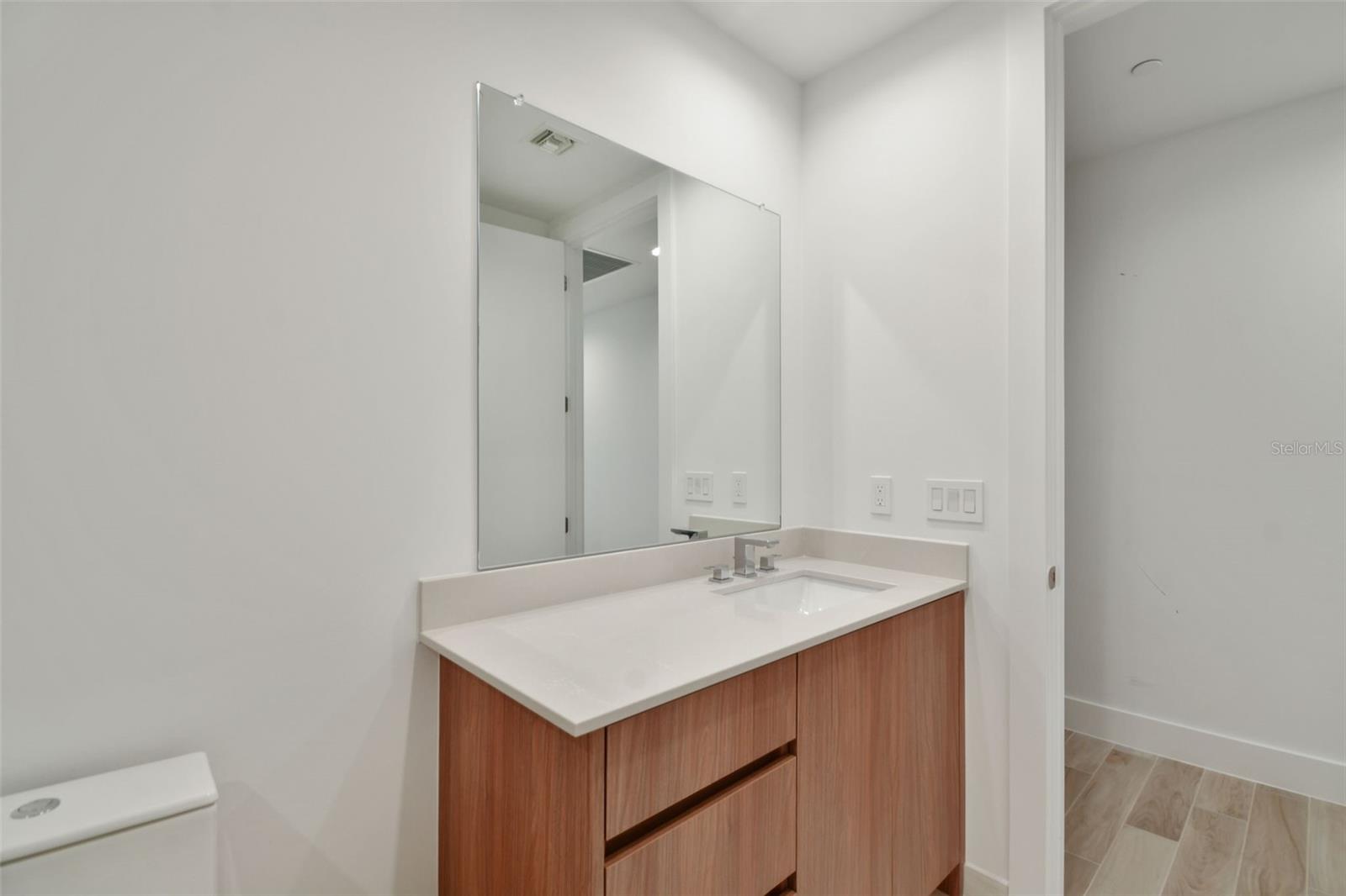 Image 53 of 98 For 5120 Marina Way 15005