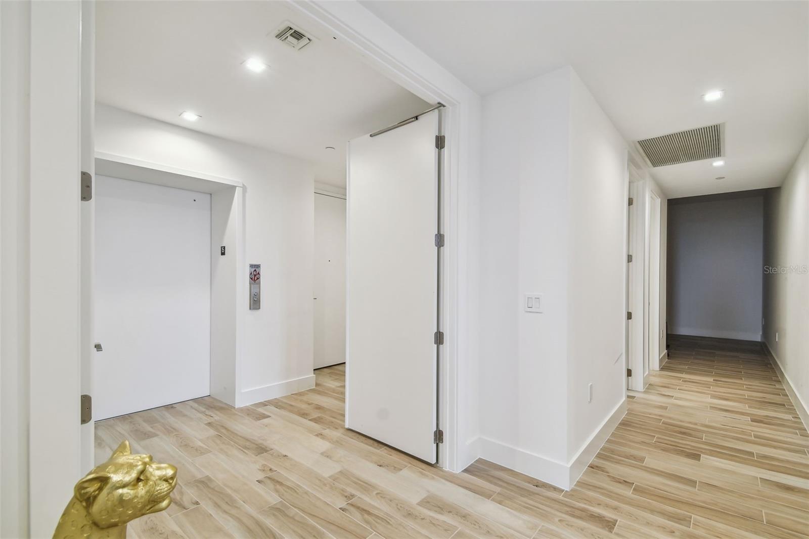 Image 7 of 98 For 5120 Marina Way 15005