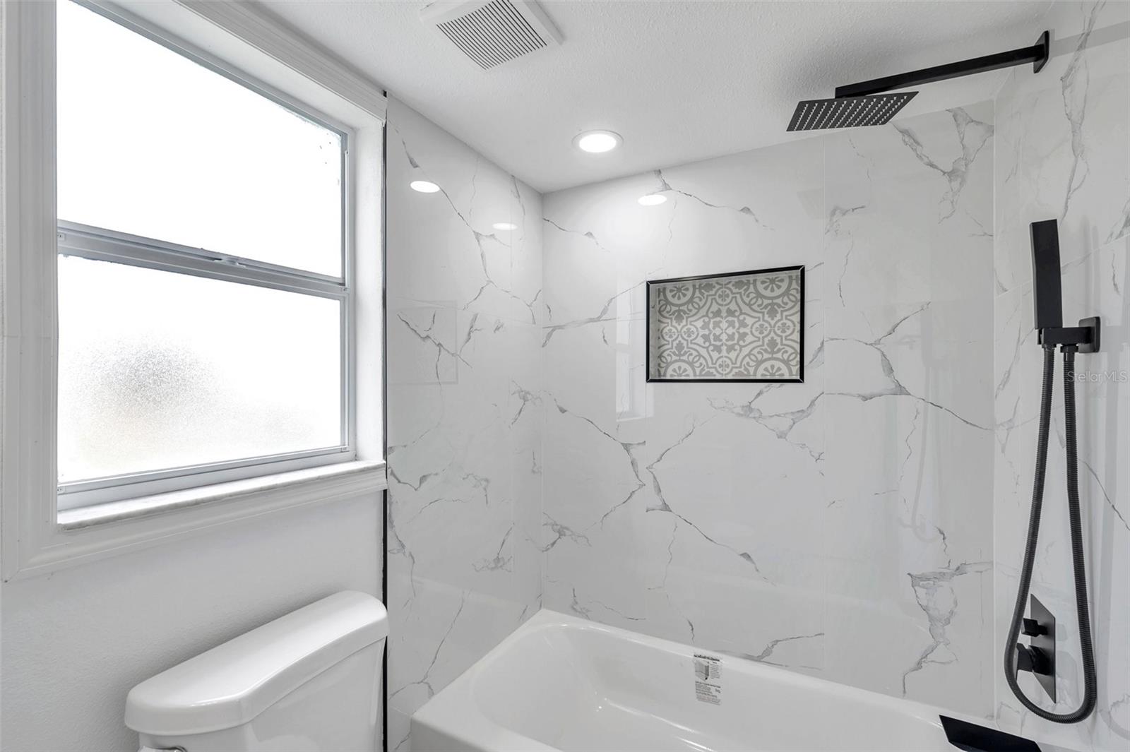 Listing photo id 40 for 5709 Charles Drive