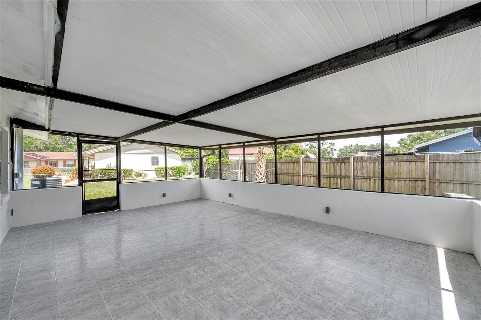 Listing photo id 43 for 5709 Charles Drive