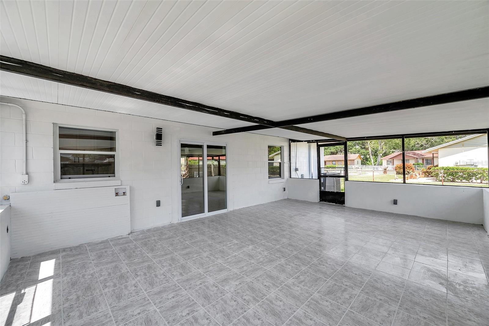 Listing photo id 44 for 5709 Charles Drive
