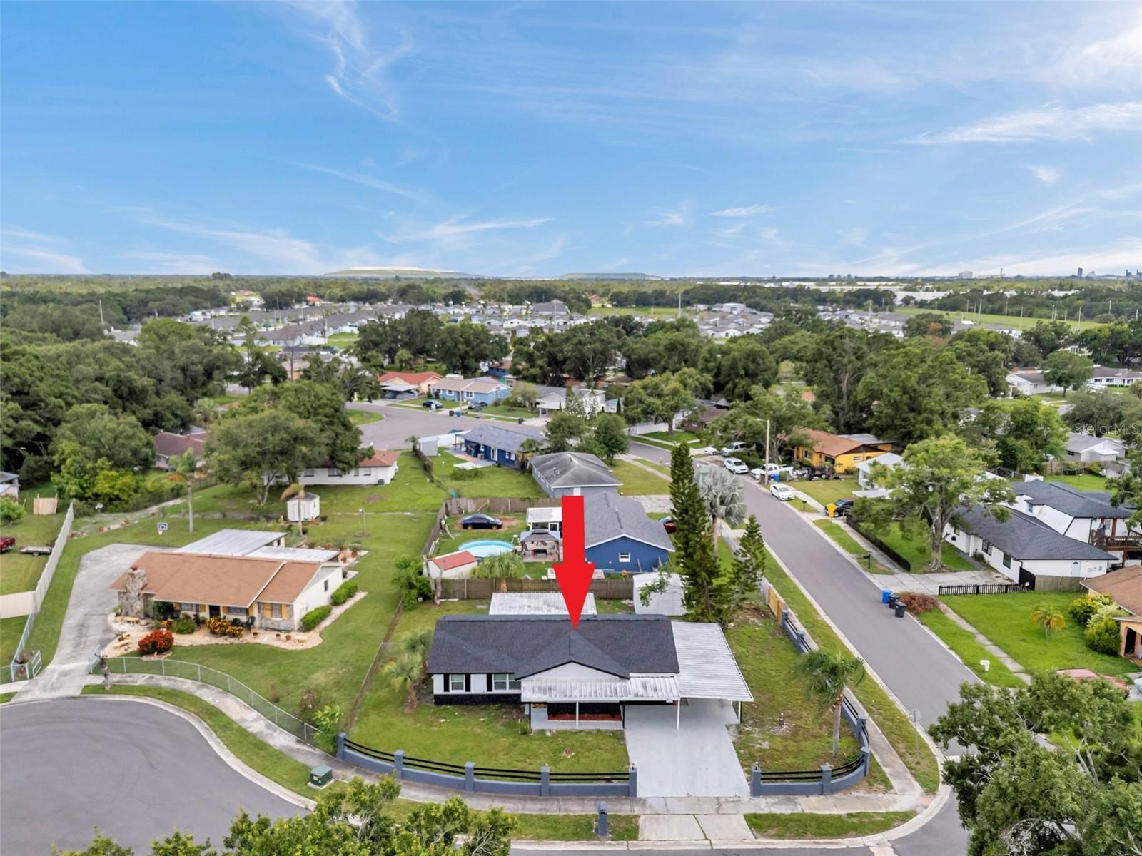 Listing photo id 45 for 5709 Charles Drive