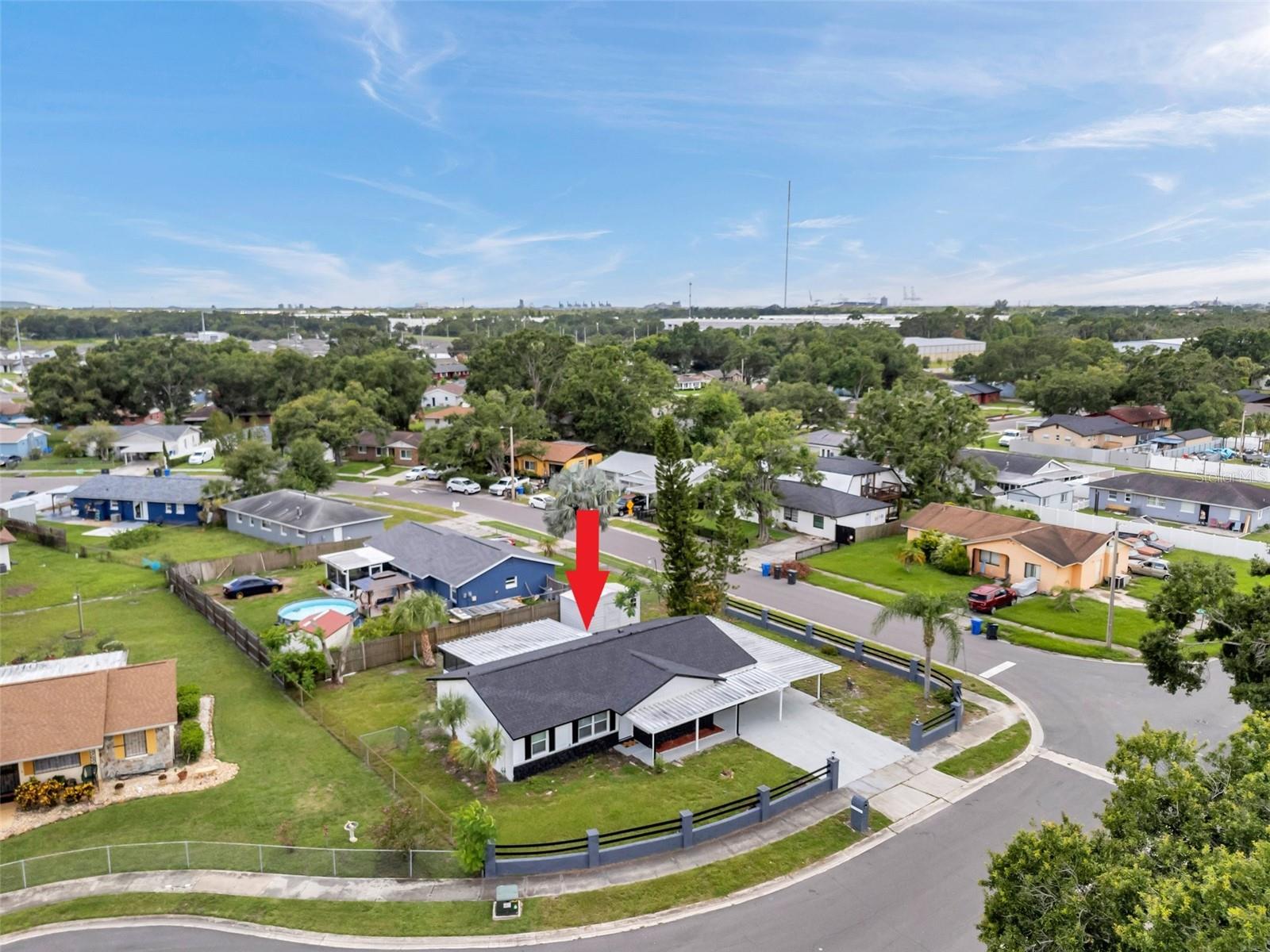 Listing photo id 48 for 5709 Charles Drive
