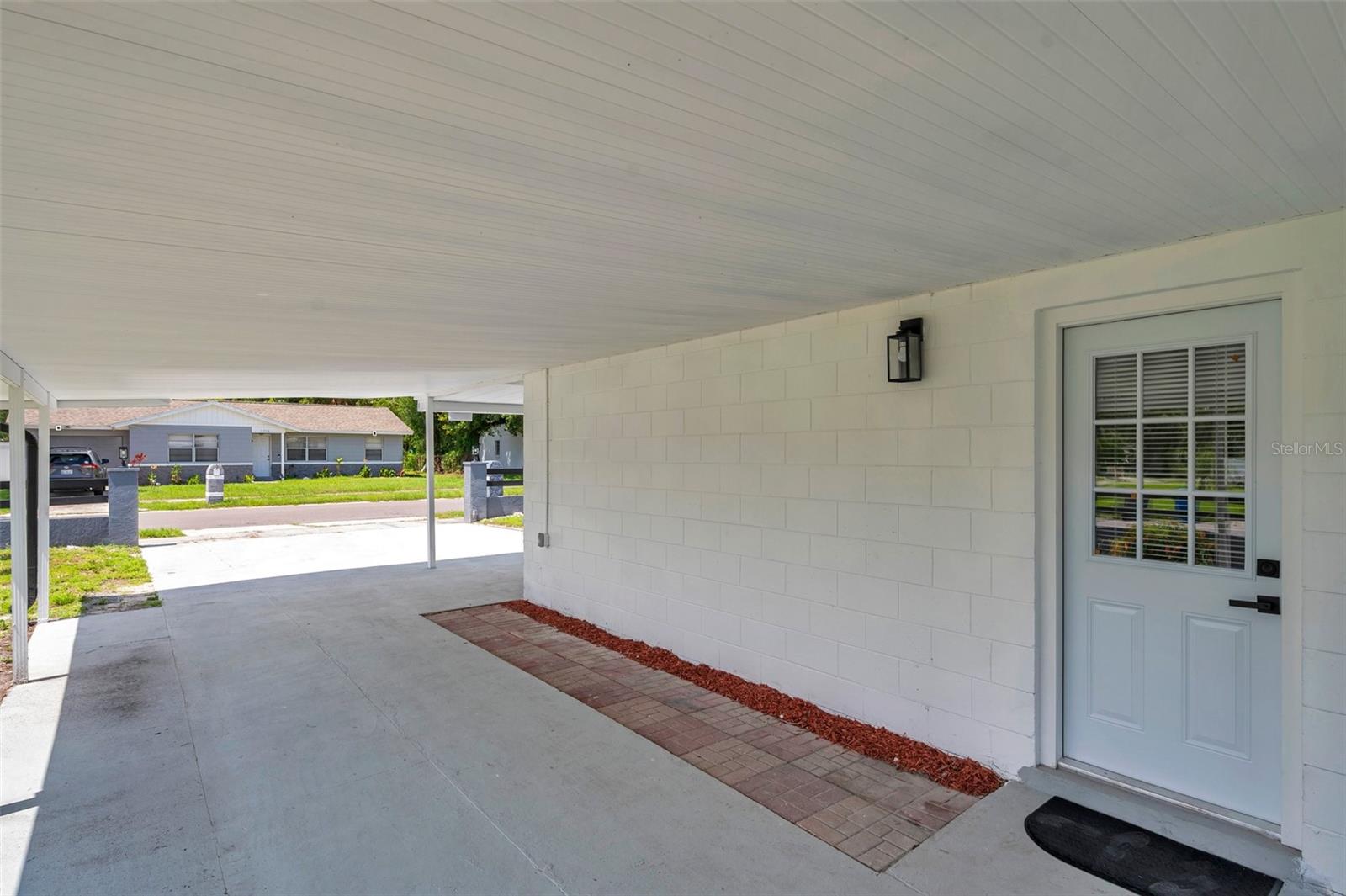 Listing photo id 55 for 5709 Charles Drive