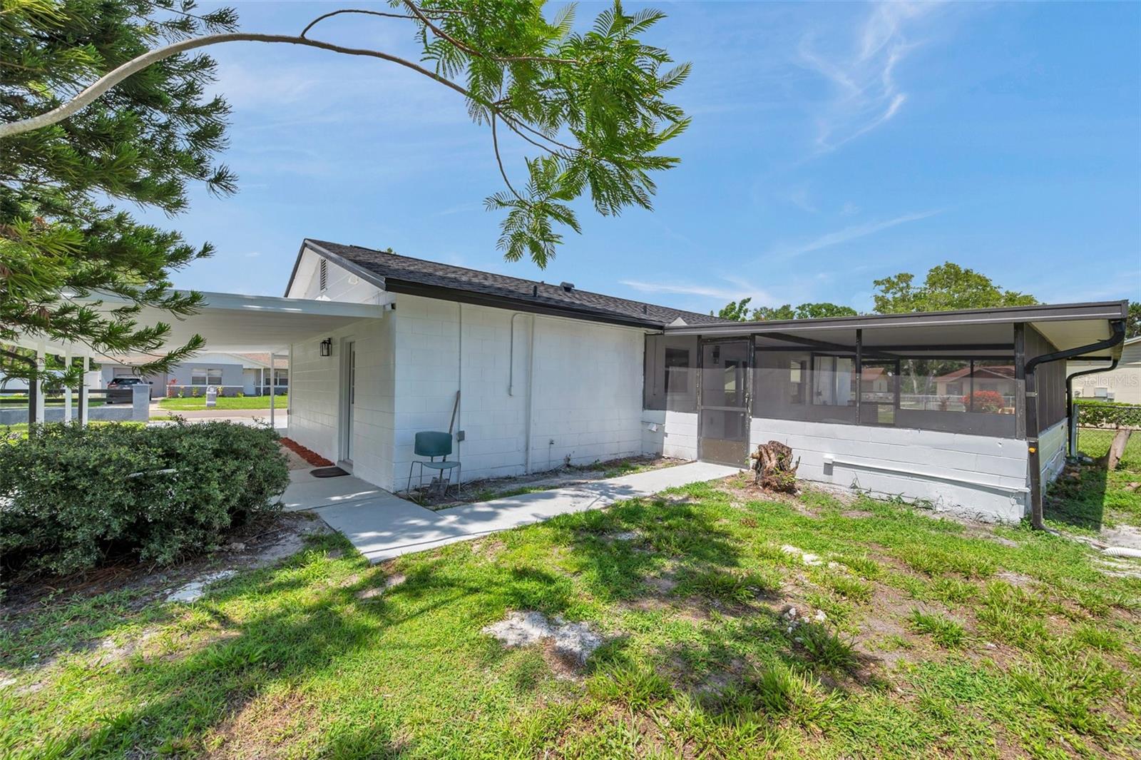 Listing photo id 57 for 5709 Charles Drive