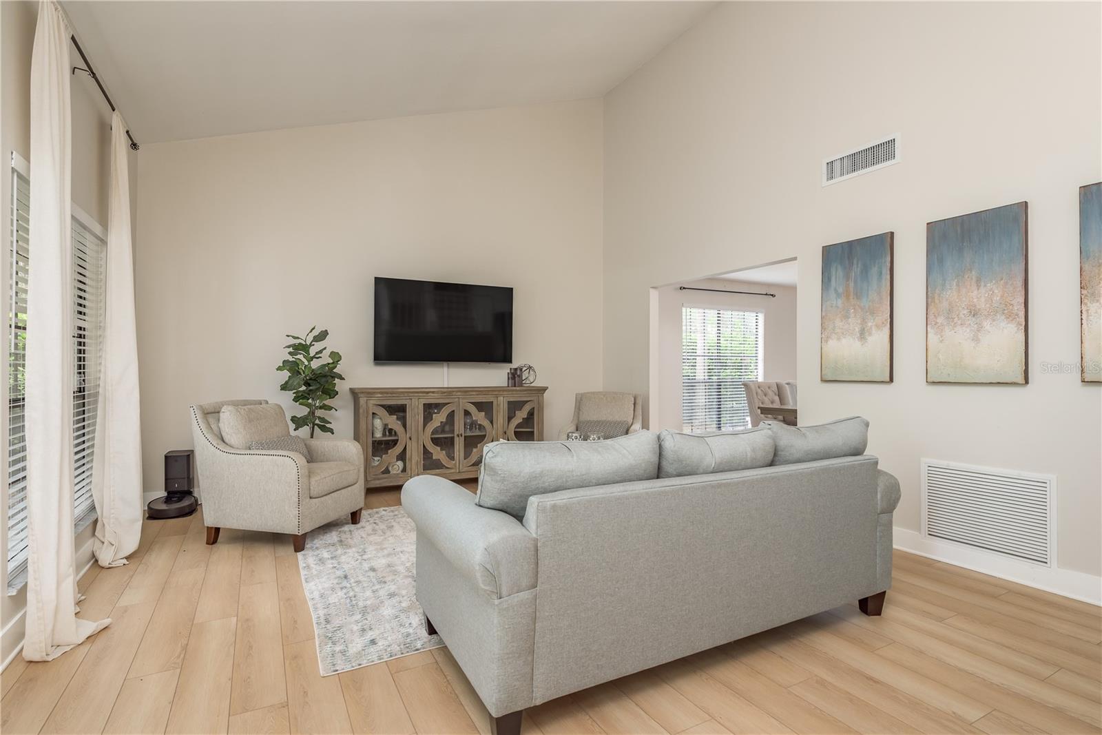 Image 6 of 36 For 4509 Old Orchard Drive