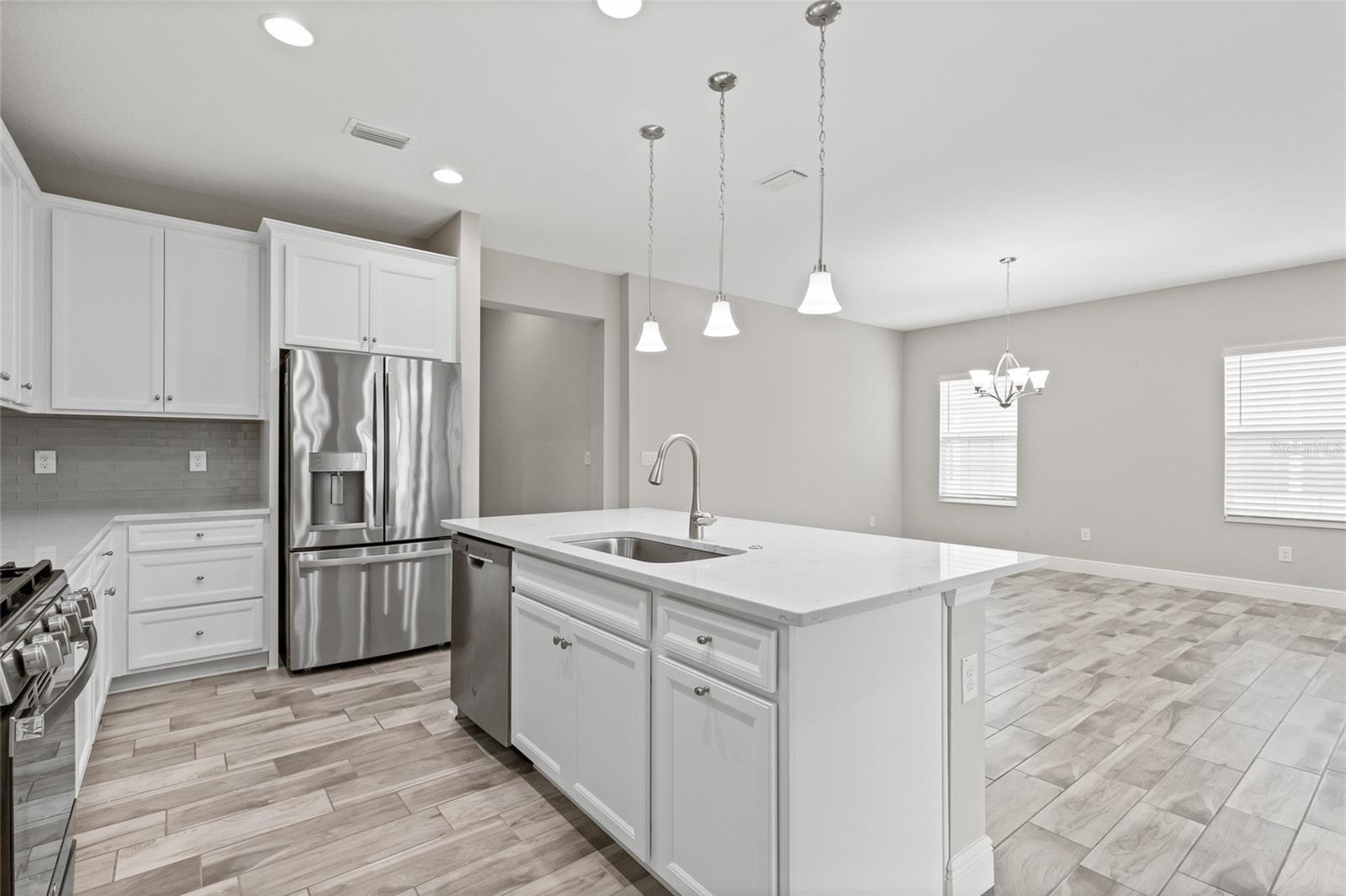 Image 16 of 60 For 5607 Limelight Drive