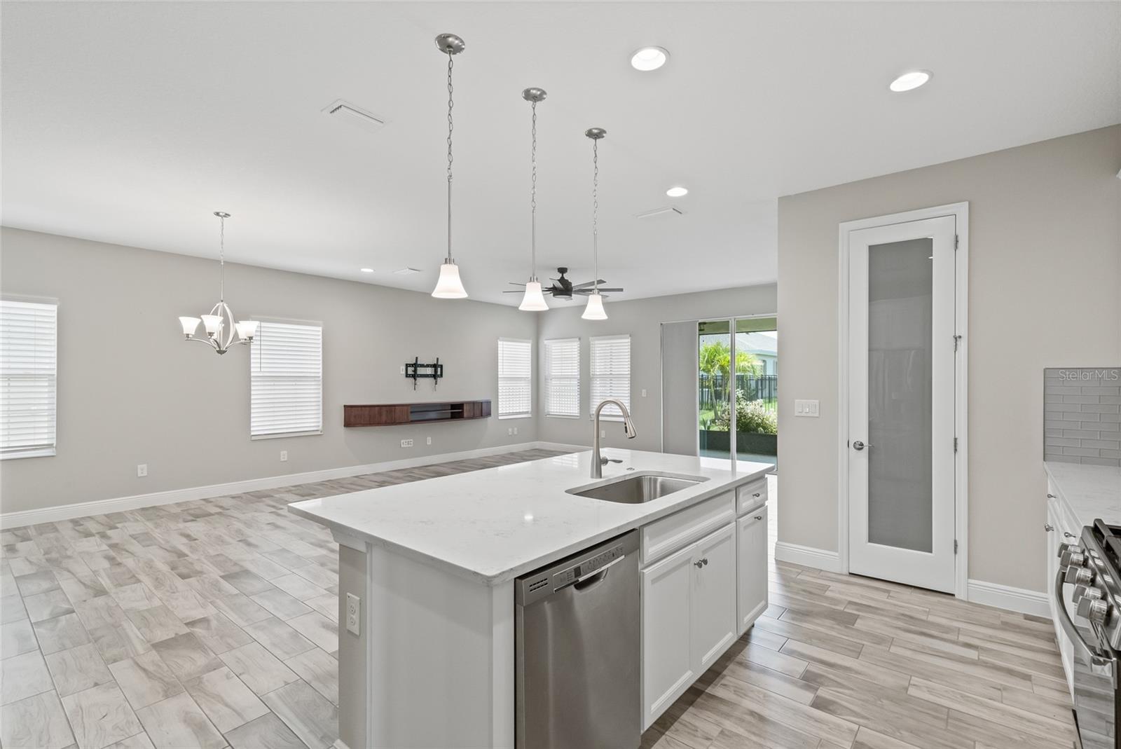 Image 17 of 60 For 5607 Limelight Drive