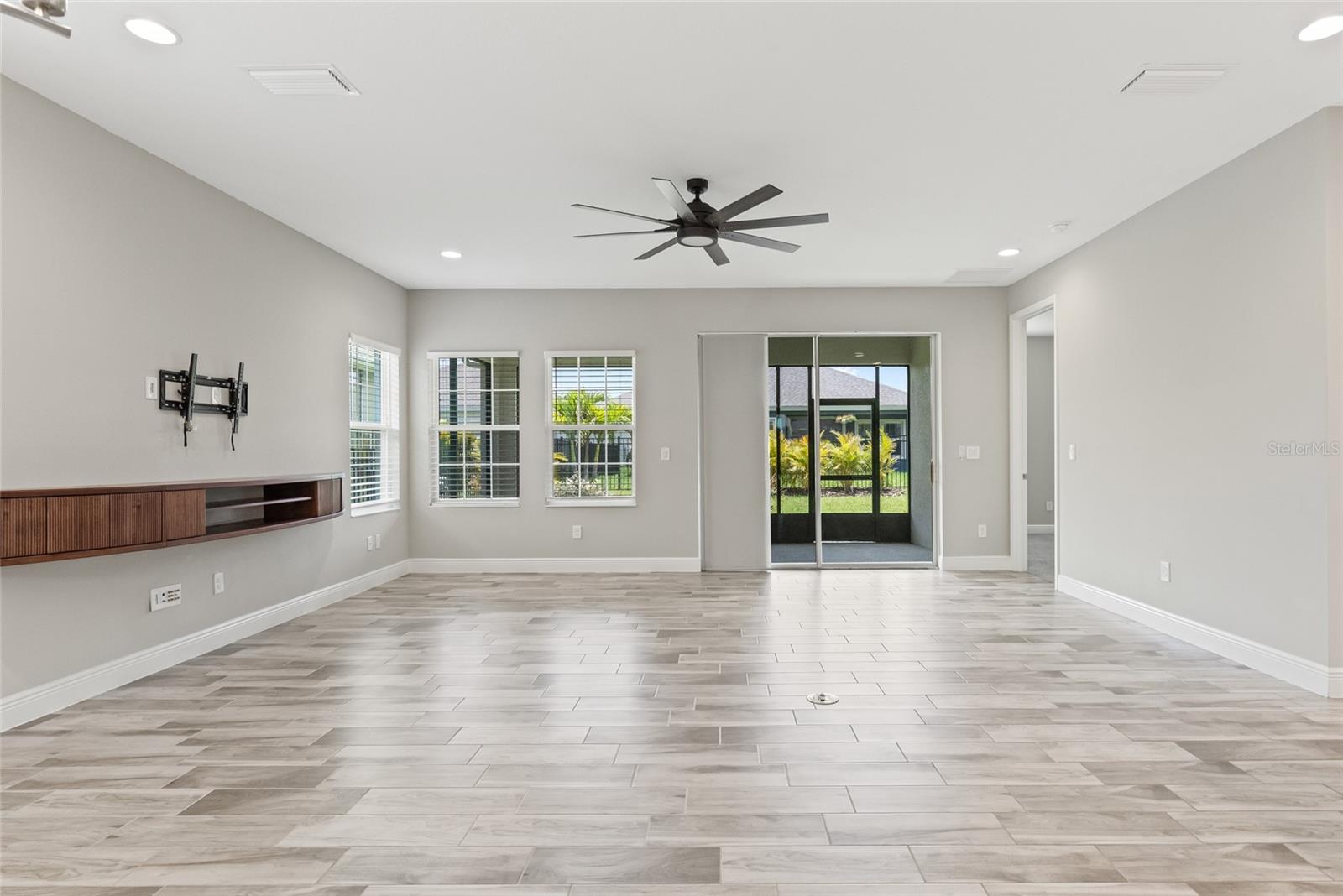 Image 8 of 60 For 5607 Limelight Drive