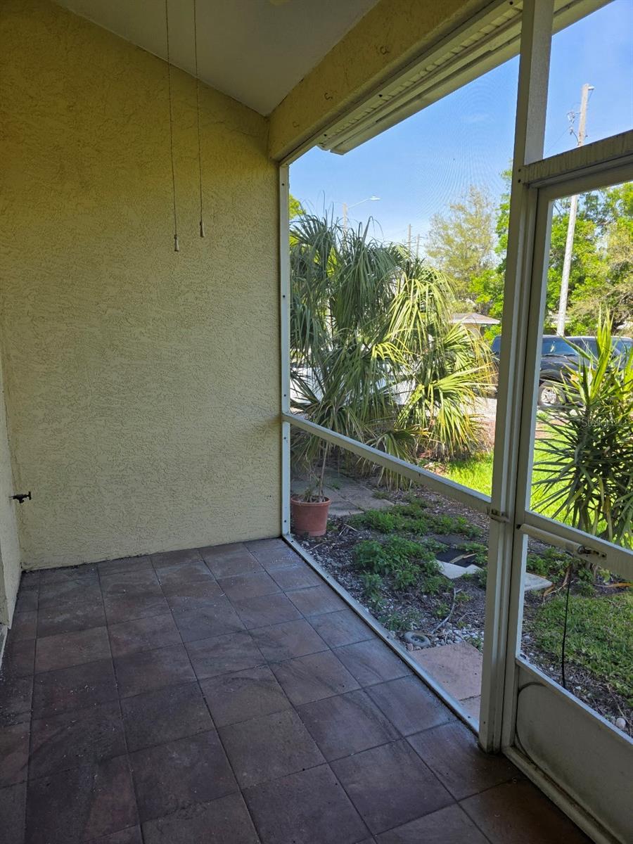 Image 5 of 22 For 1050 Starkey Road 2202