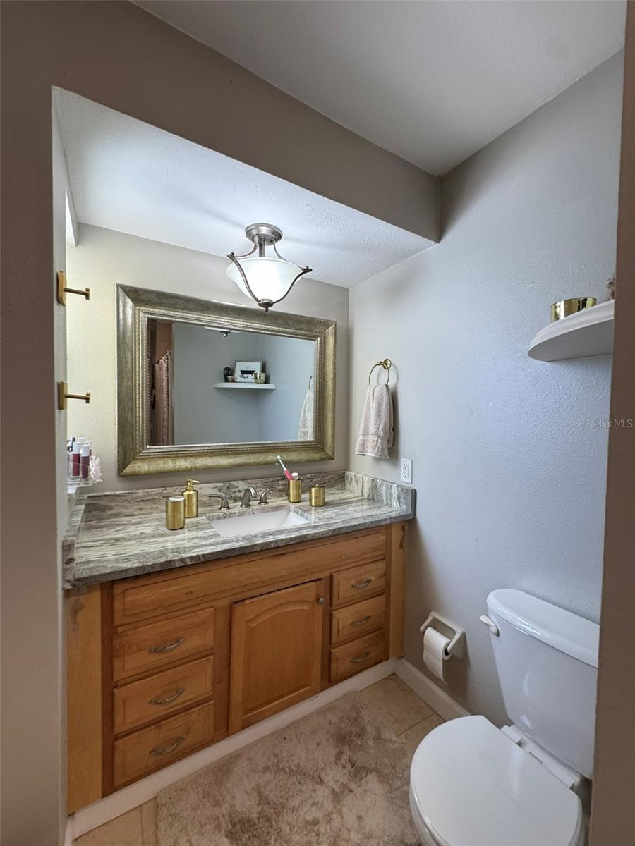Image 13 of 33 For 4242 7th Avenue N