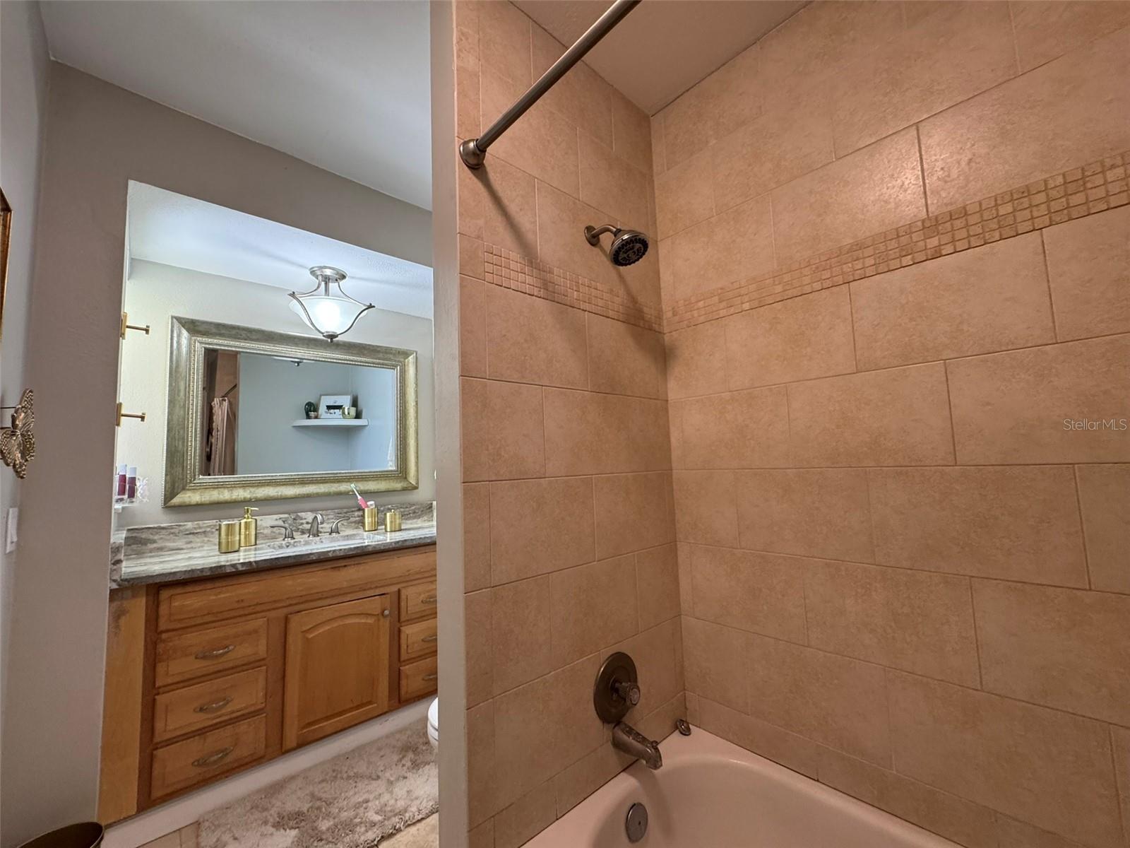 Image 14 of 33 For 4242 7th Avenue N