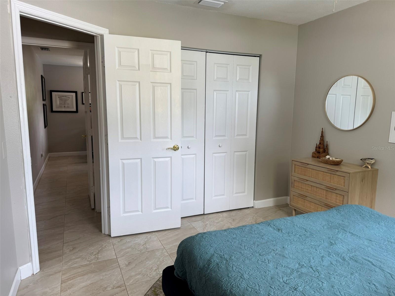 Image 21 of 33 For 4242 7th Avenue N