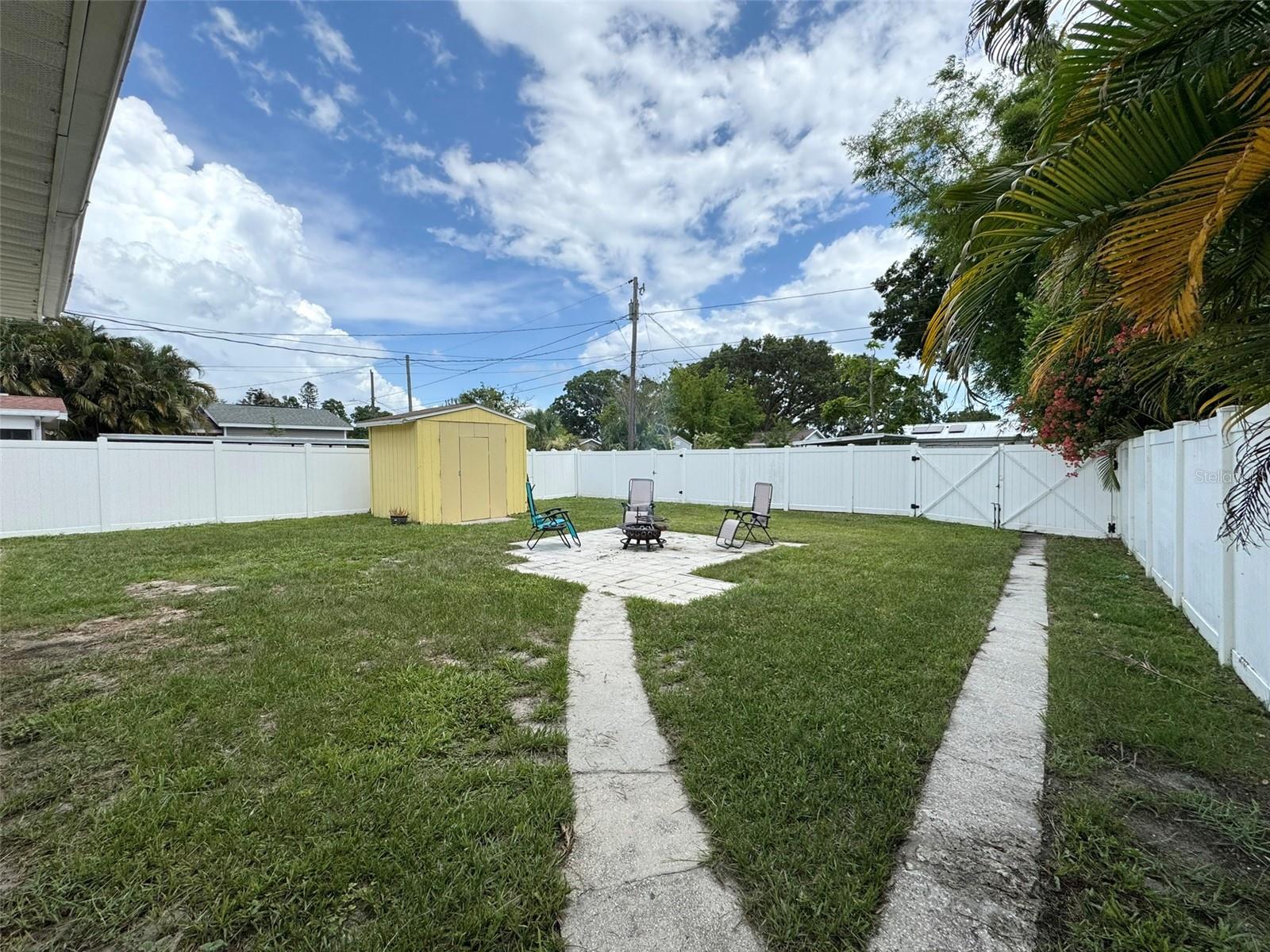Image 22 of 33 For 4242 7th Avenue N