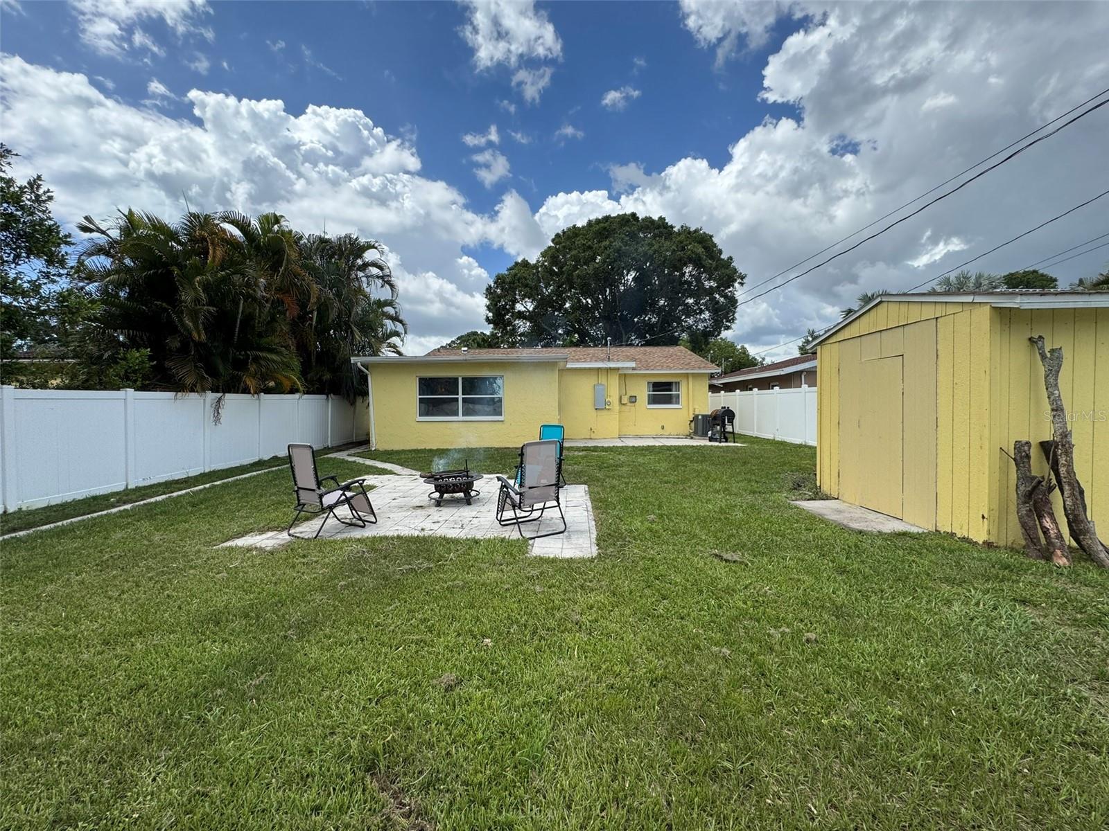 Image 24 of 33 For 4242 7th Avenue N