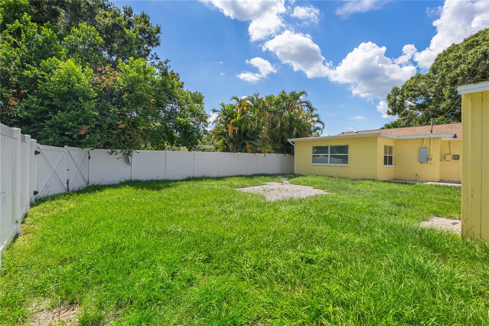 Image 29 of 33 For 4242 7th Avenue N