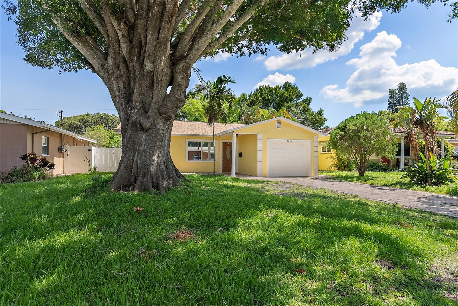 Image 30 of 33 For 4242 7th Avenue N