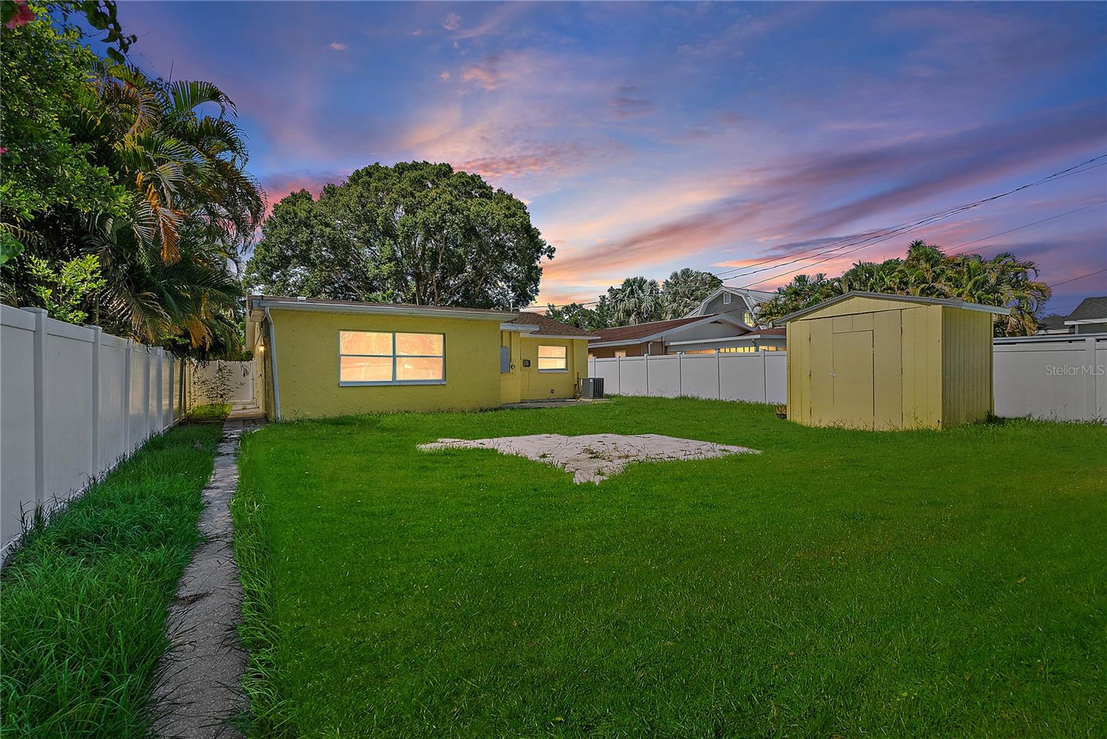 Image 33 of 33 For 4242 7th Avenue N