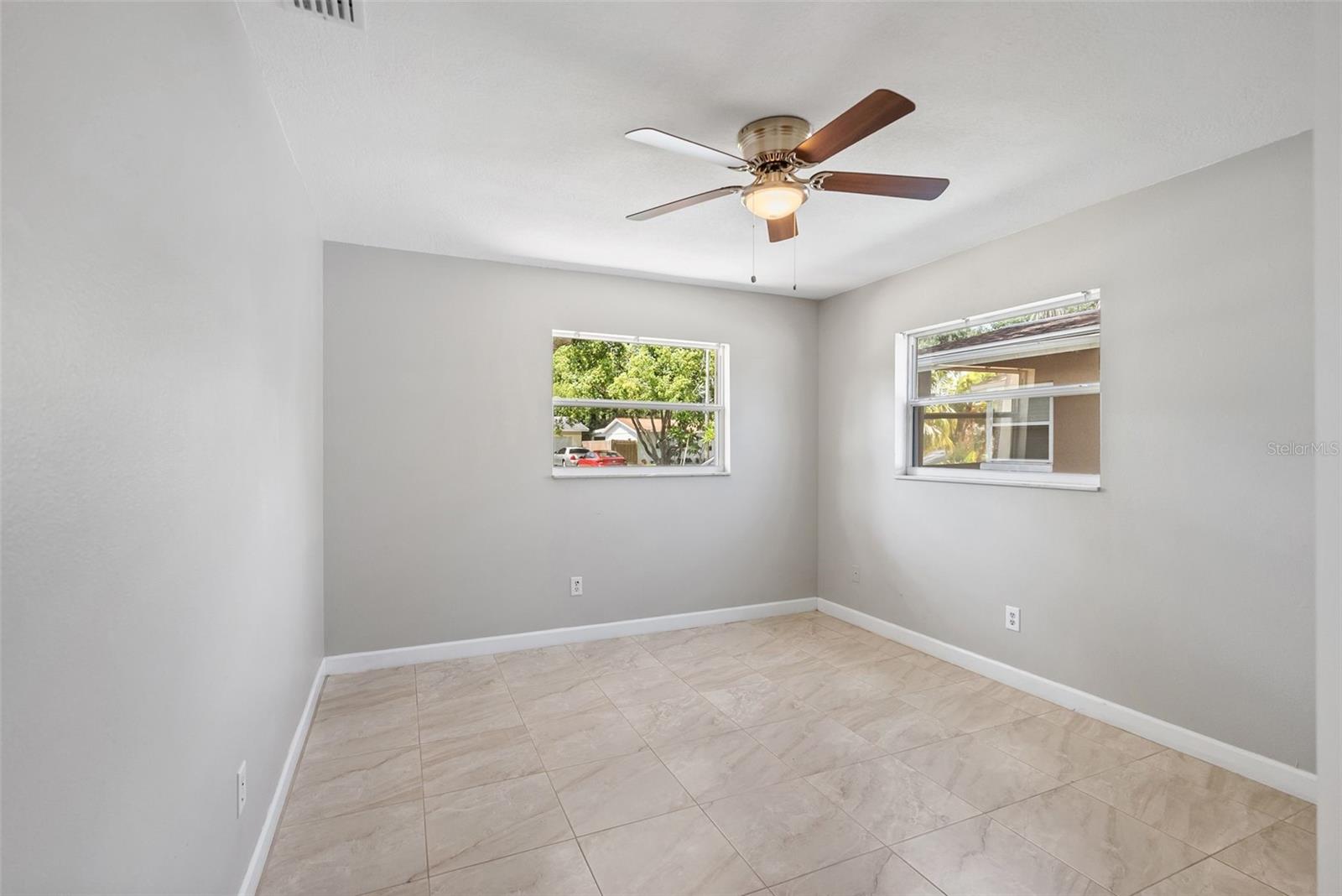 Image 37 of 53 For 4242 7th Avenue N