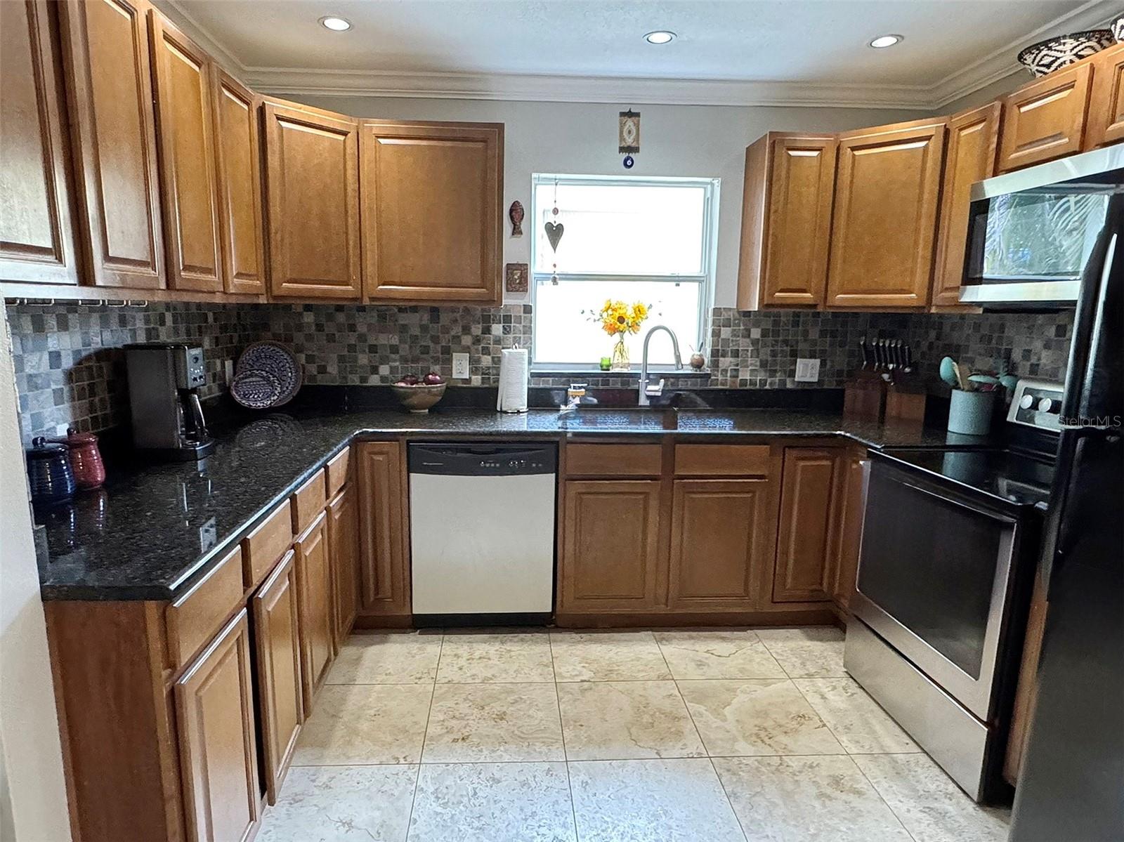 Image 6 of 33 For 4242 7th Avenue N