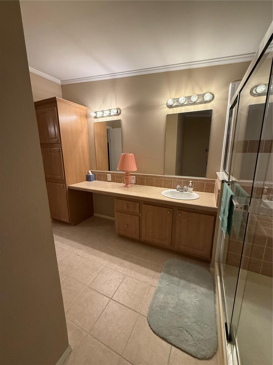 Image 10 of 12 For 2055 Floral Avenue 233