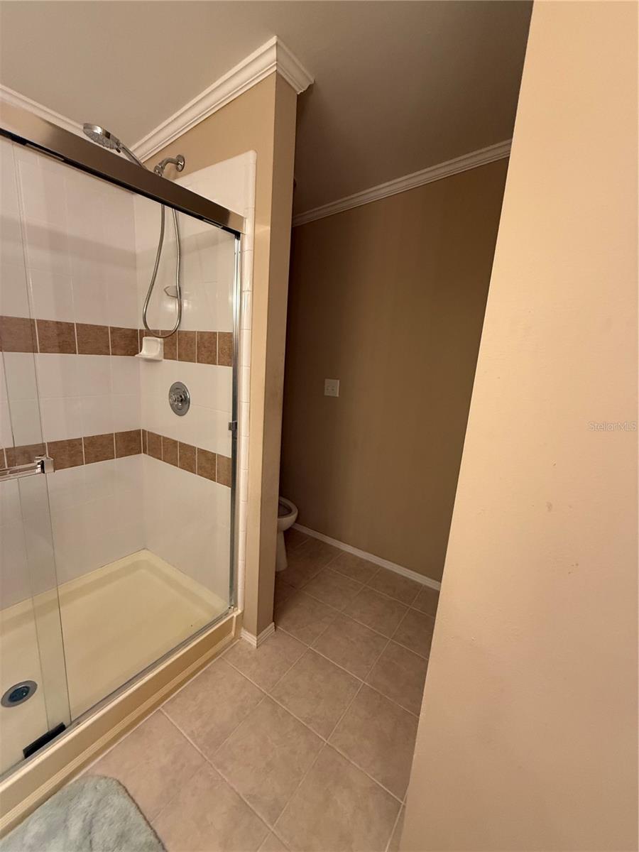 Image 5 of 12 For 2055 Floral Avenue 233